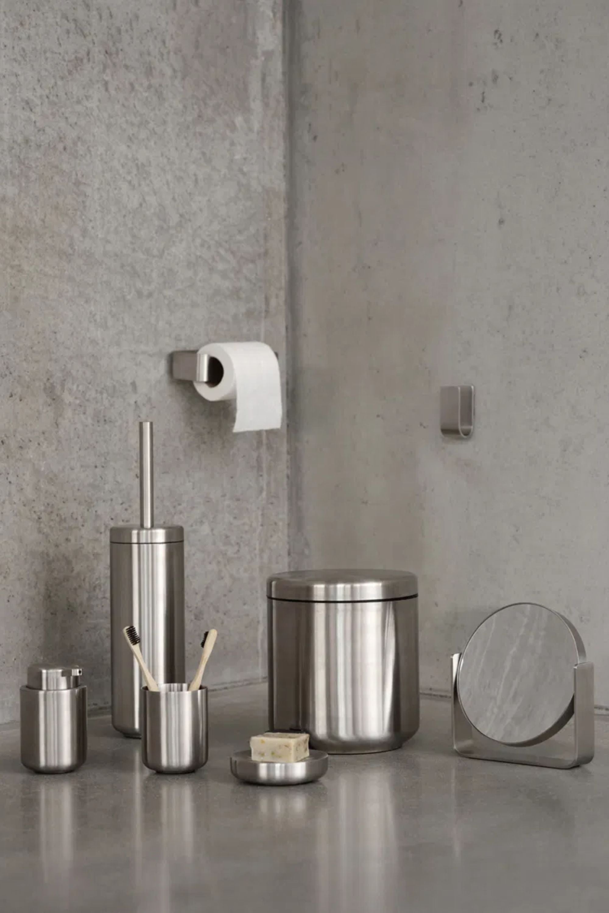 Ume Toothbrush Mug steel