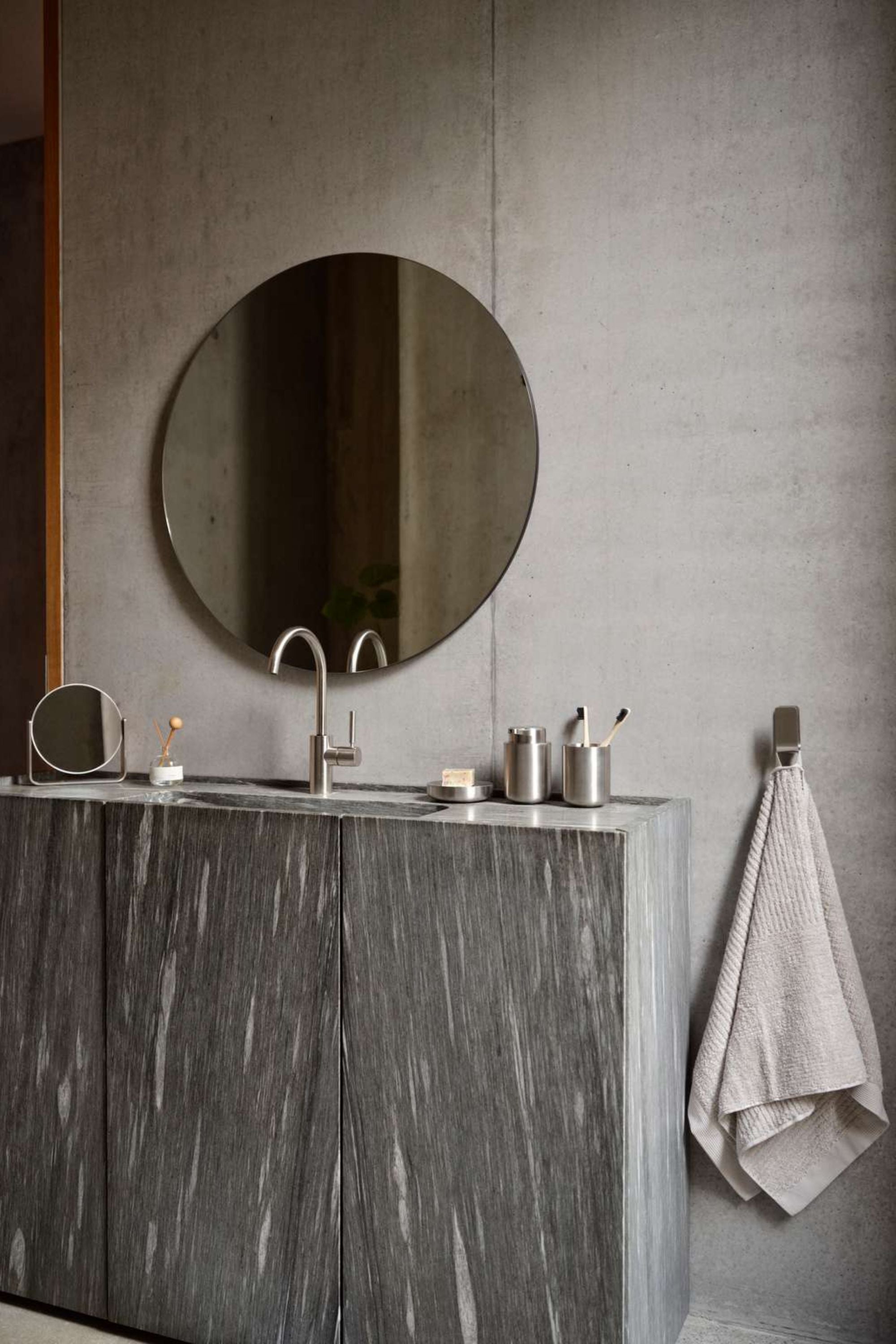 Ume Toothbrush Mug steel