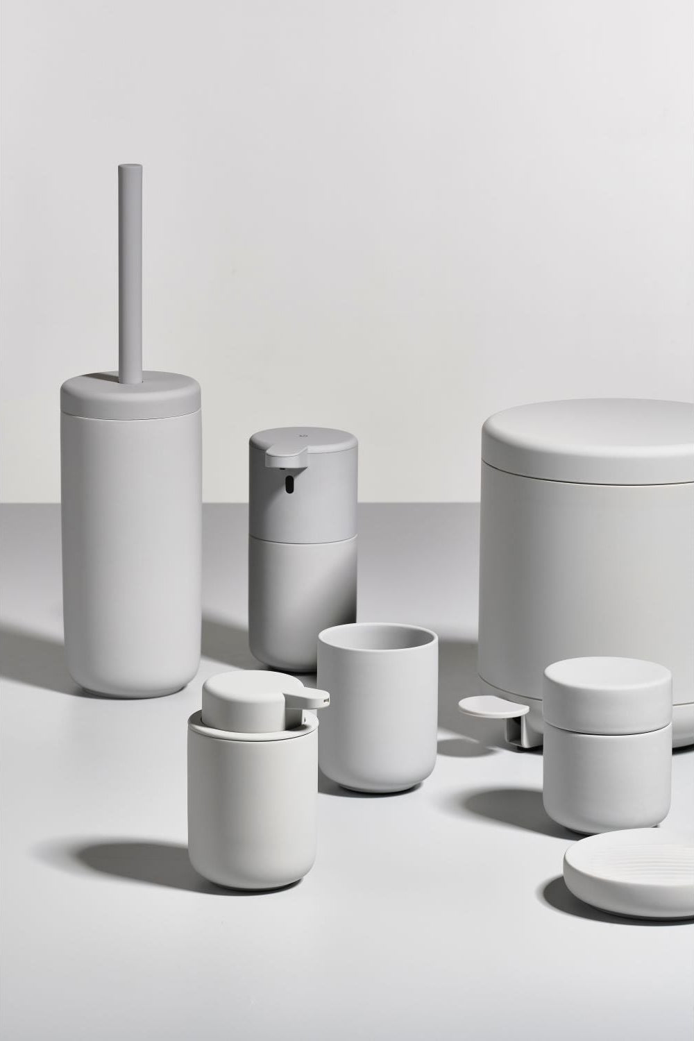 Zone Ume Toothbrush Mug Soft Grey | Zone Denmark | Home of Solinfo