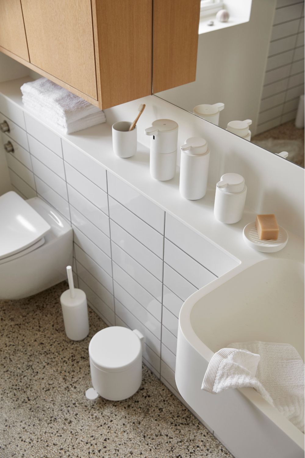 Ume Toothbrush Mug White | Zone Denmark | Home of Solinfo