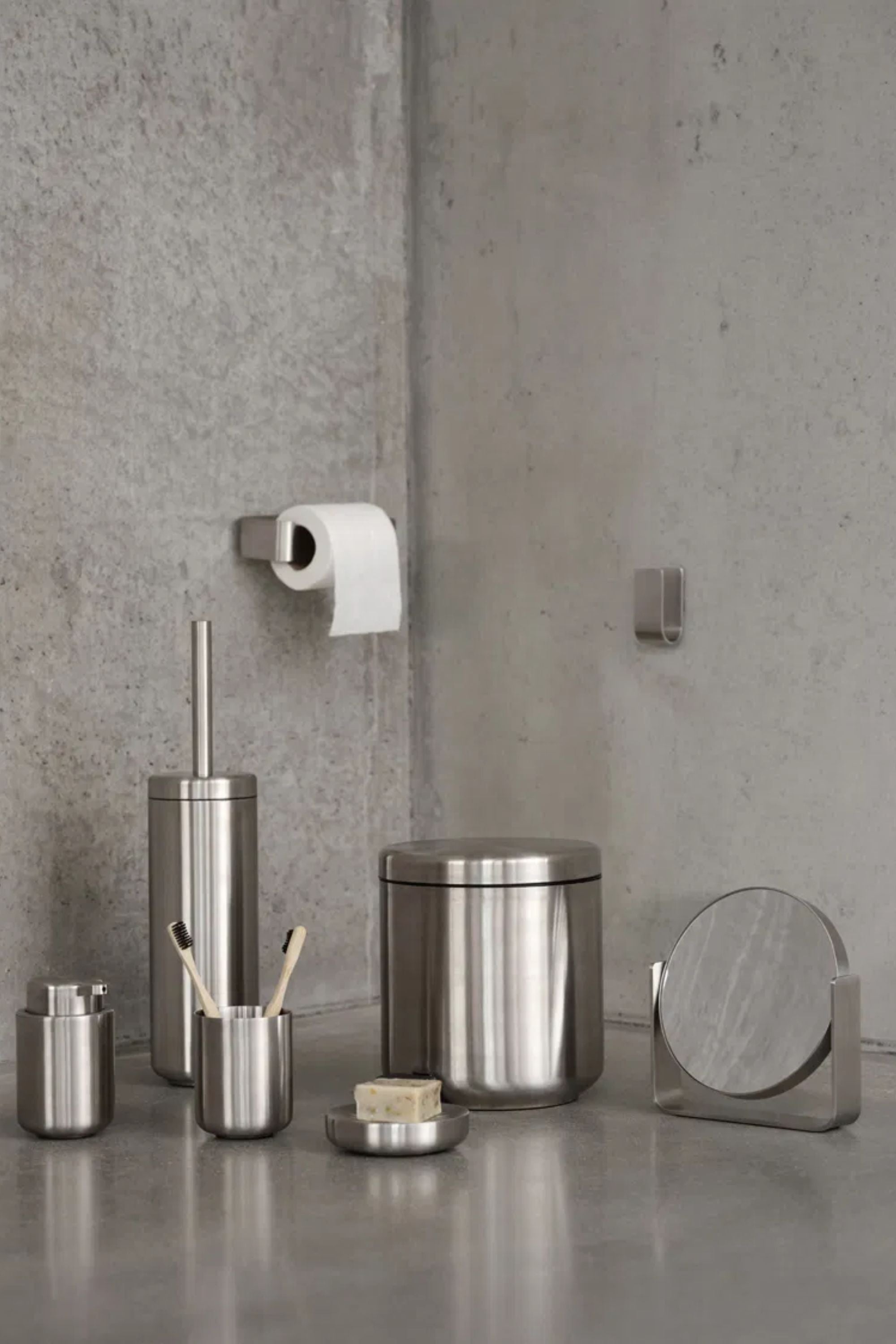 Ume acél szemeteskuka