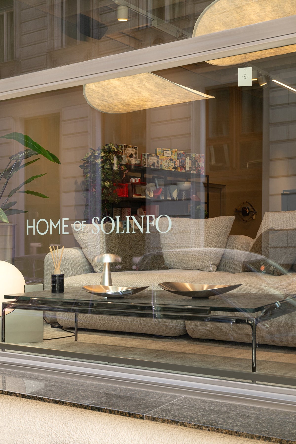 Home of Solinfo Window_Showroom Living Room
