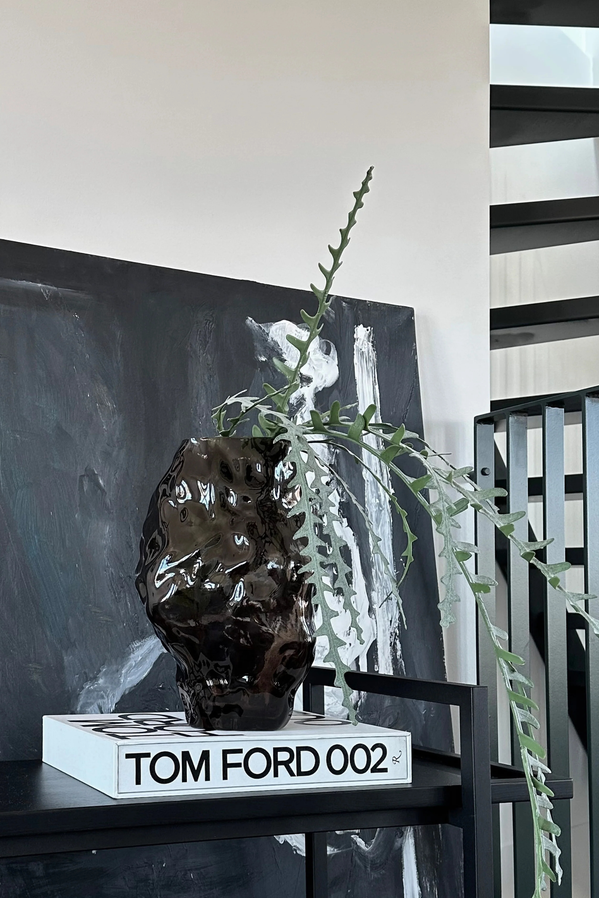 Katachi Vase, Medio - Smoked Forest