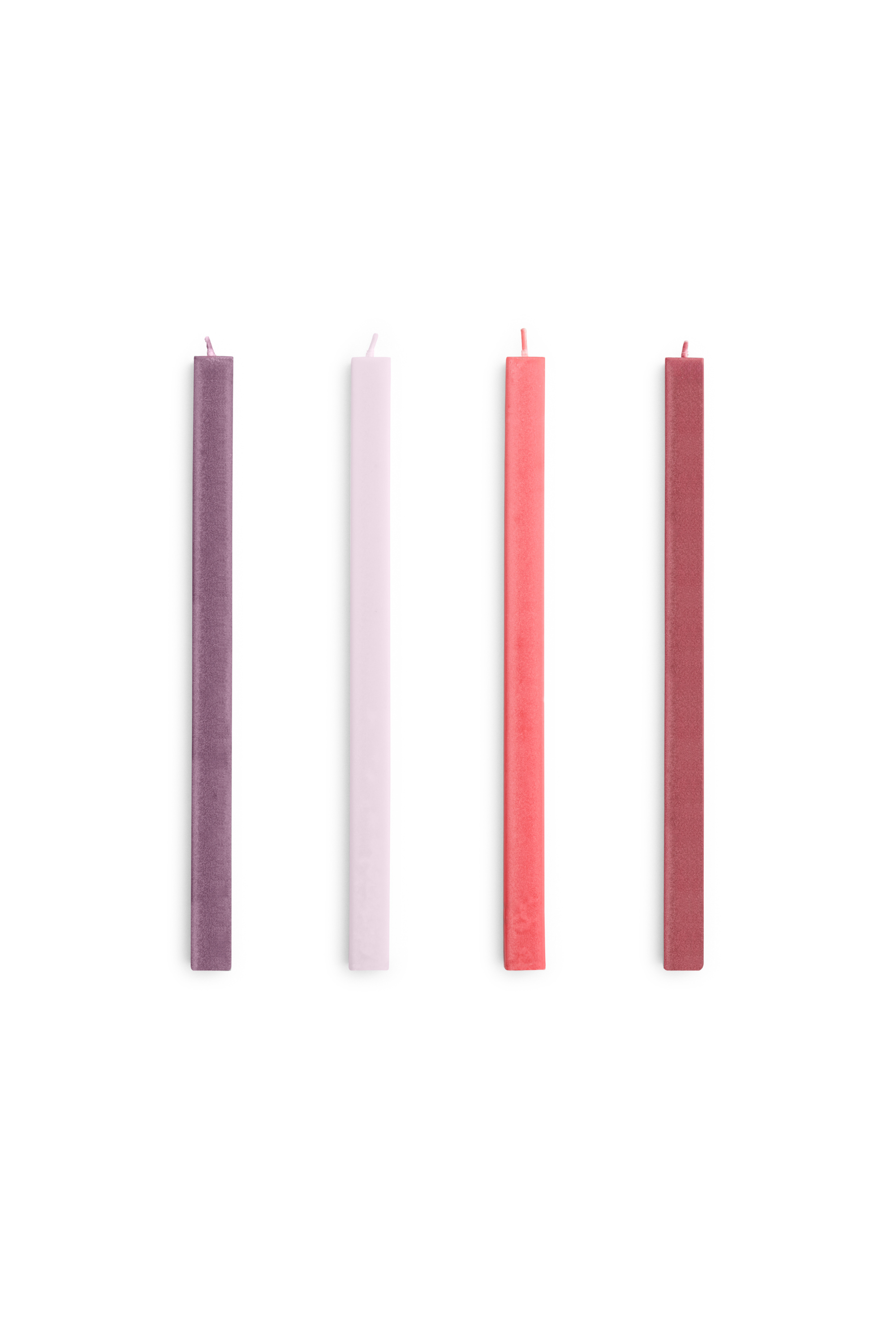 Pattern Red And Dark Red Candle Set of 4