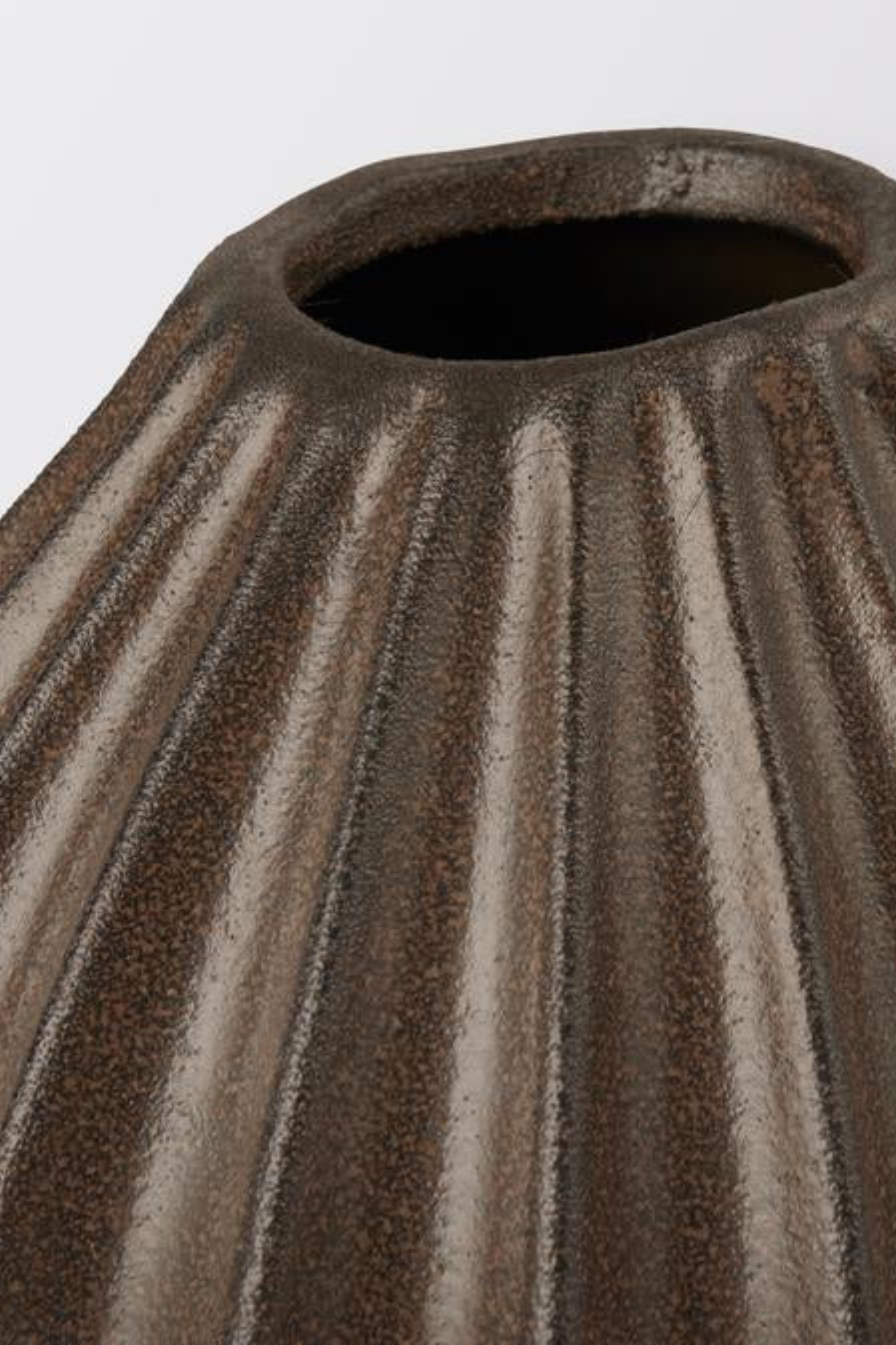 Wide váza S antik barna