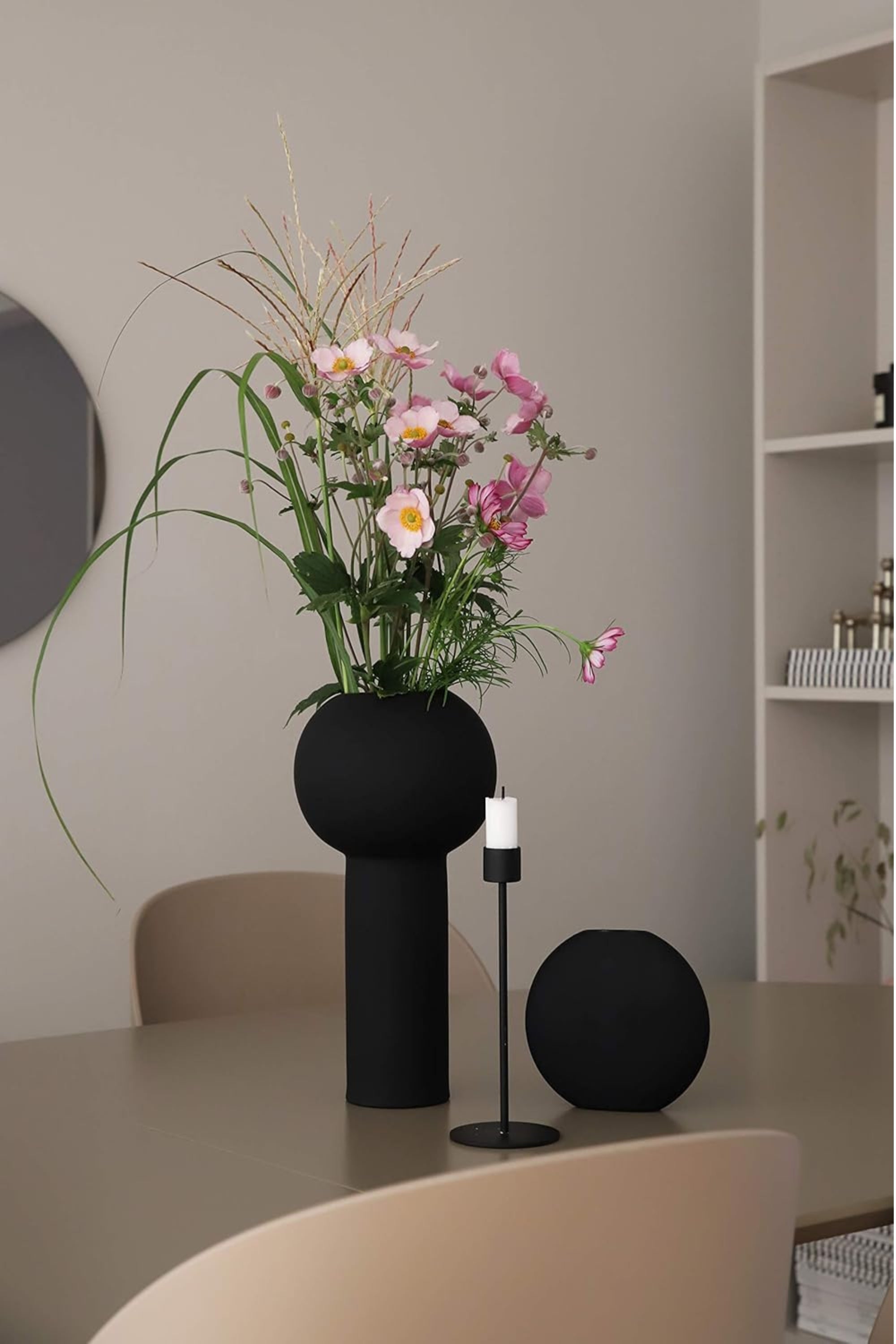Pastille black vase