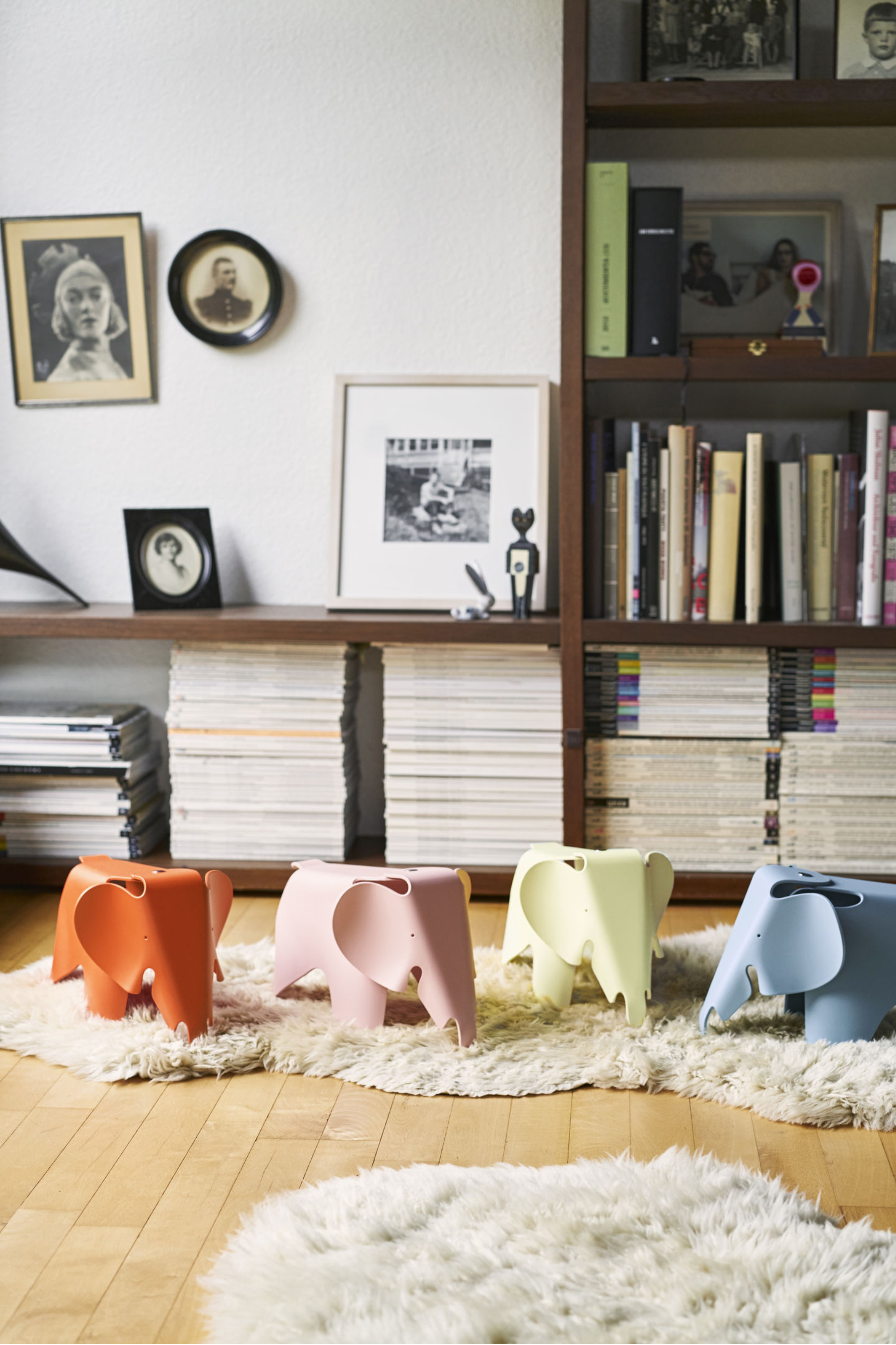 Eames Elephant Small Rose