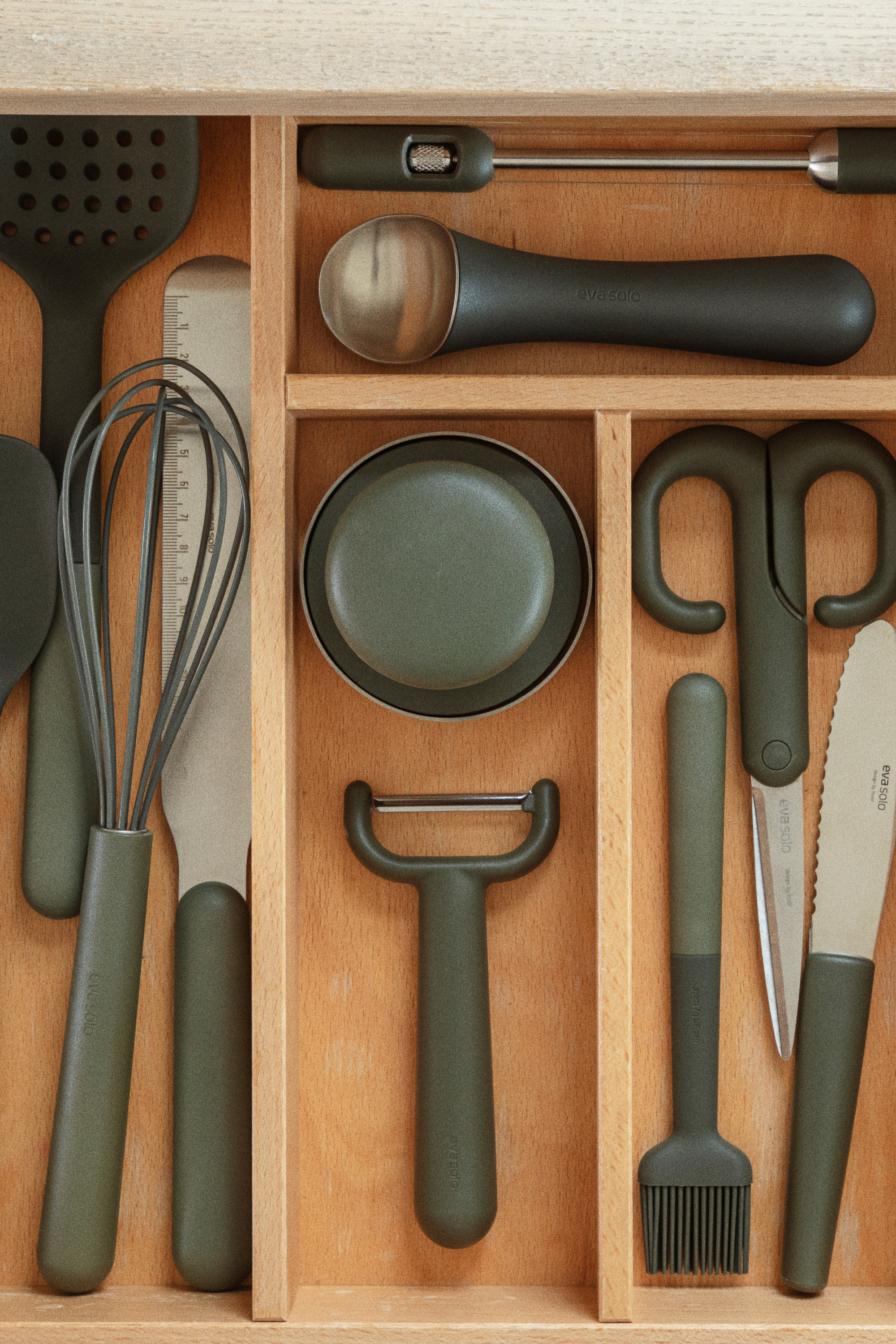 Green tools Ice cream spoon