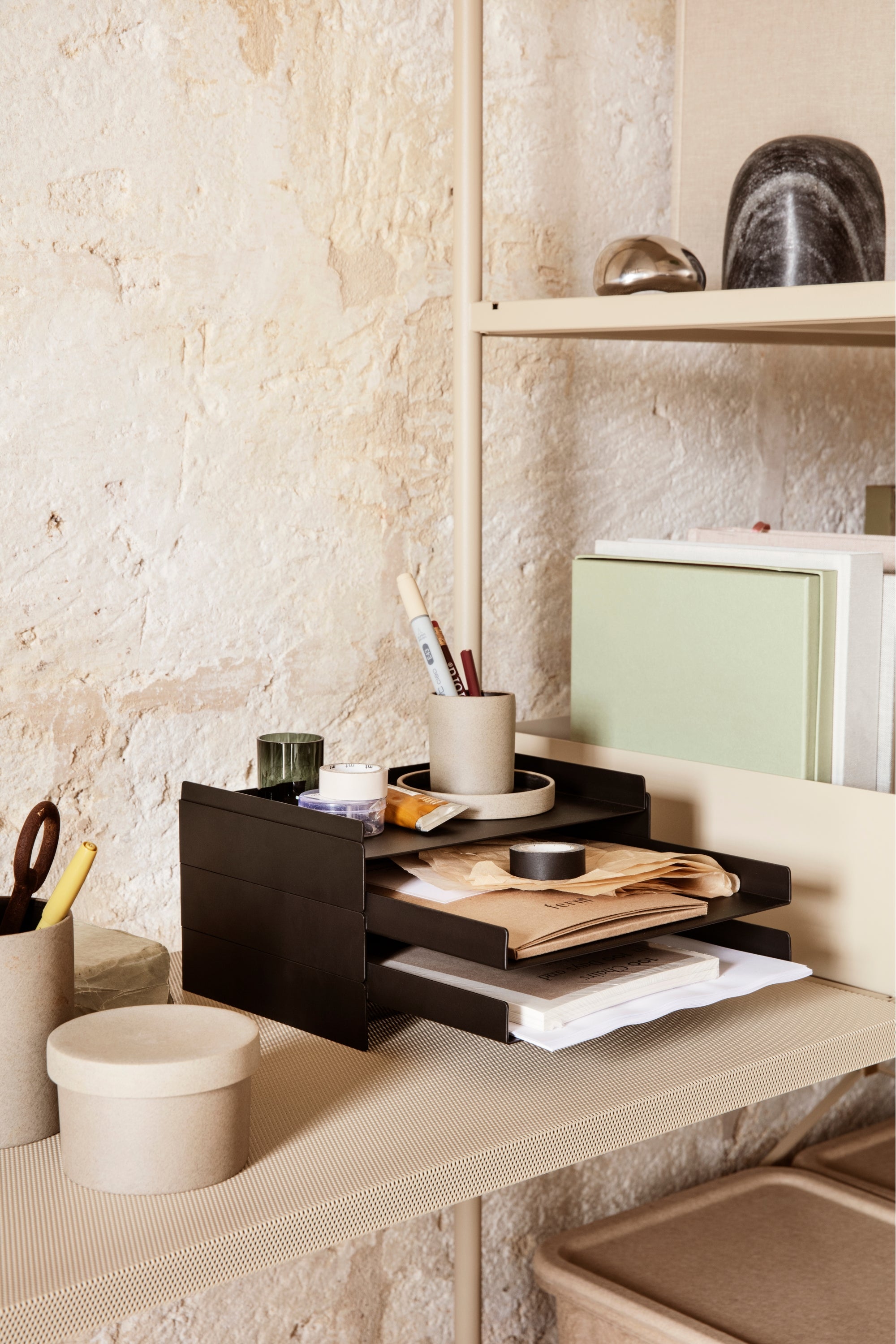 2x2 black organizer
