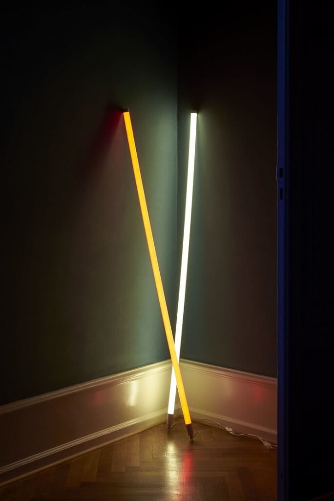 Neon tube, yellow