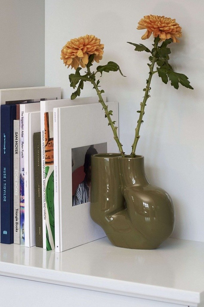 W&S Chubby vase, olive green