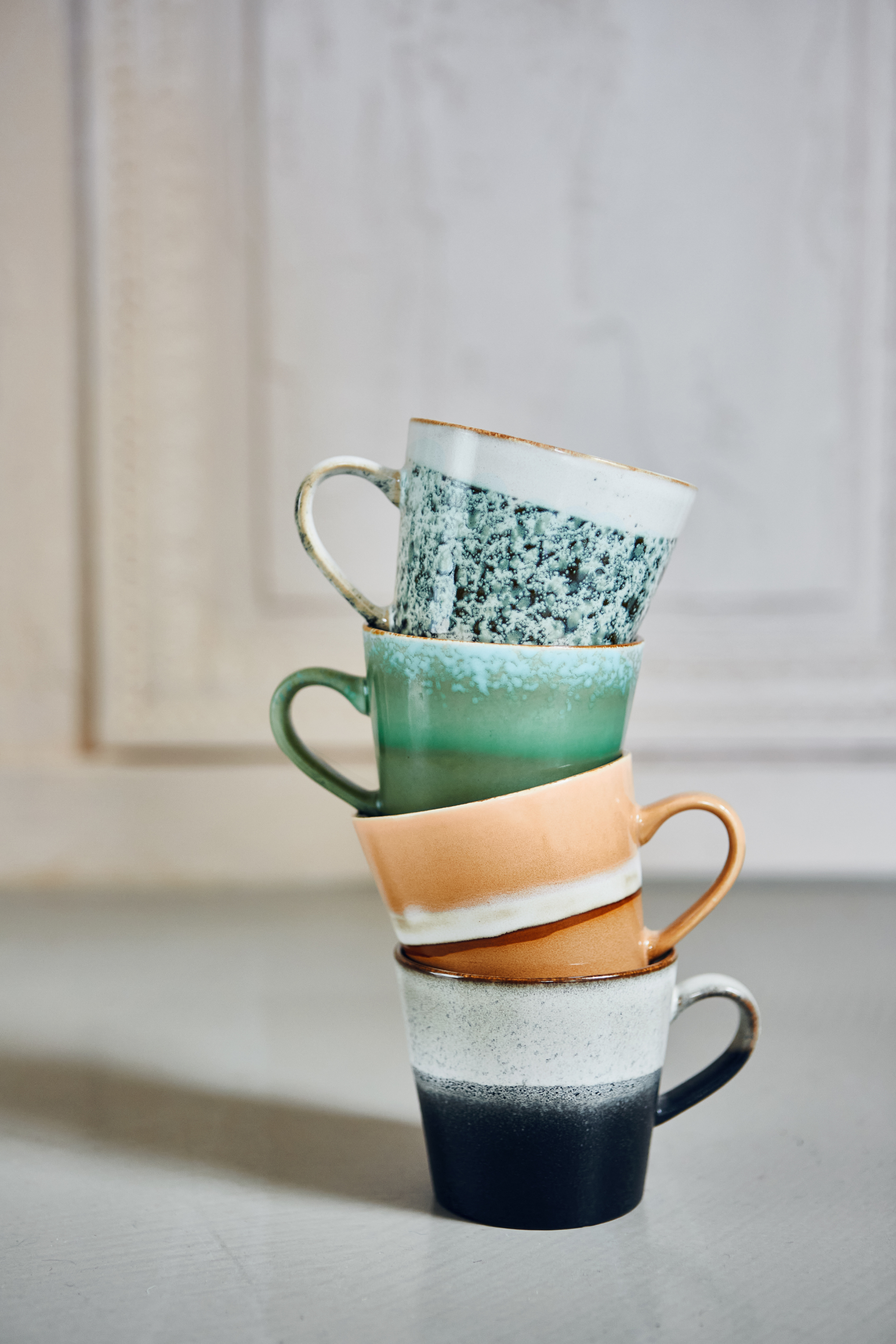 70s ceramics: cappuccino mug hail