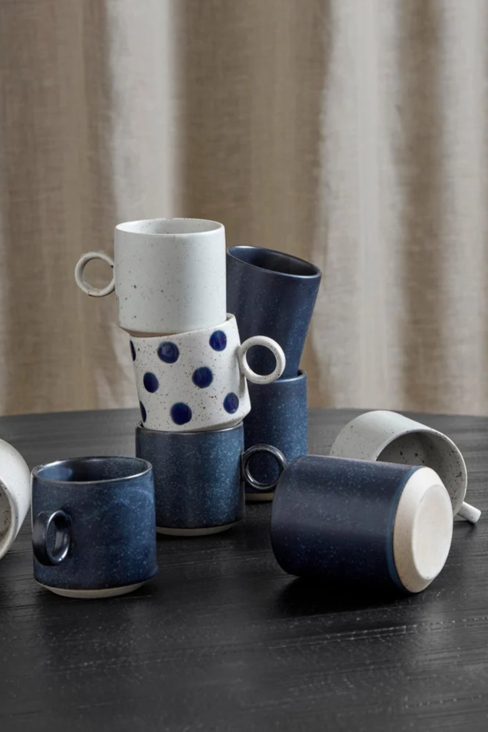 Grainy Cup with handle, sand