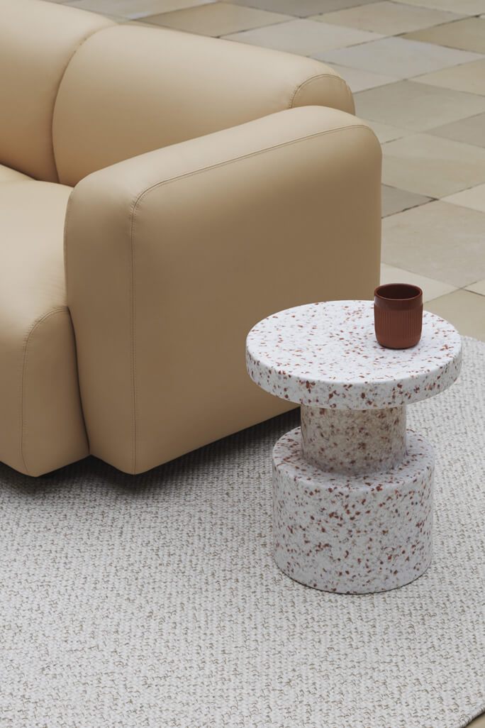 Bit stool white