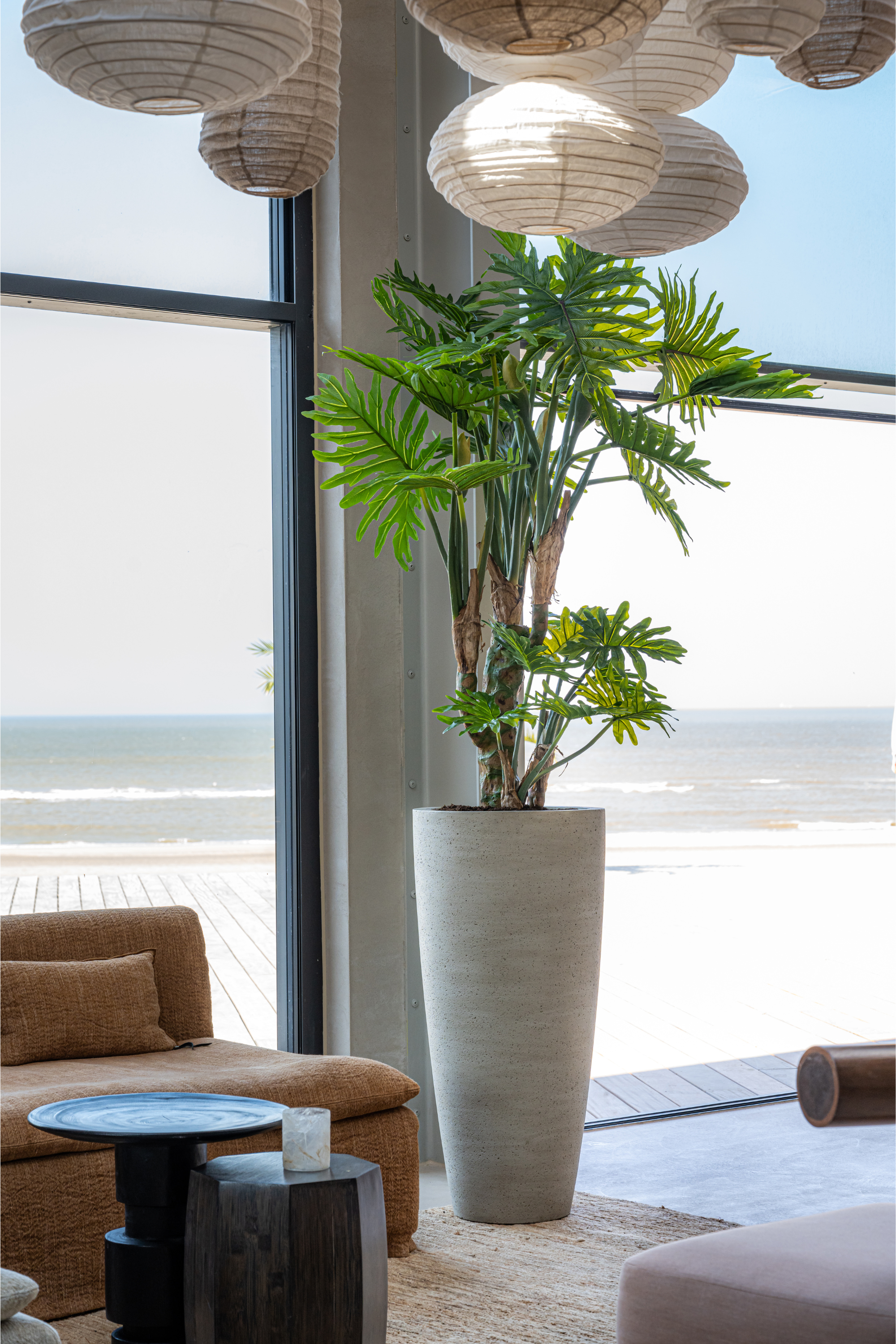 Dax XL Beige Washed Flowerpot
