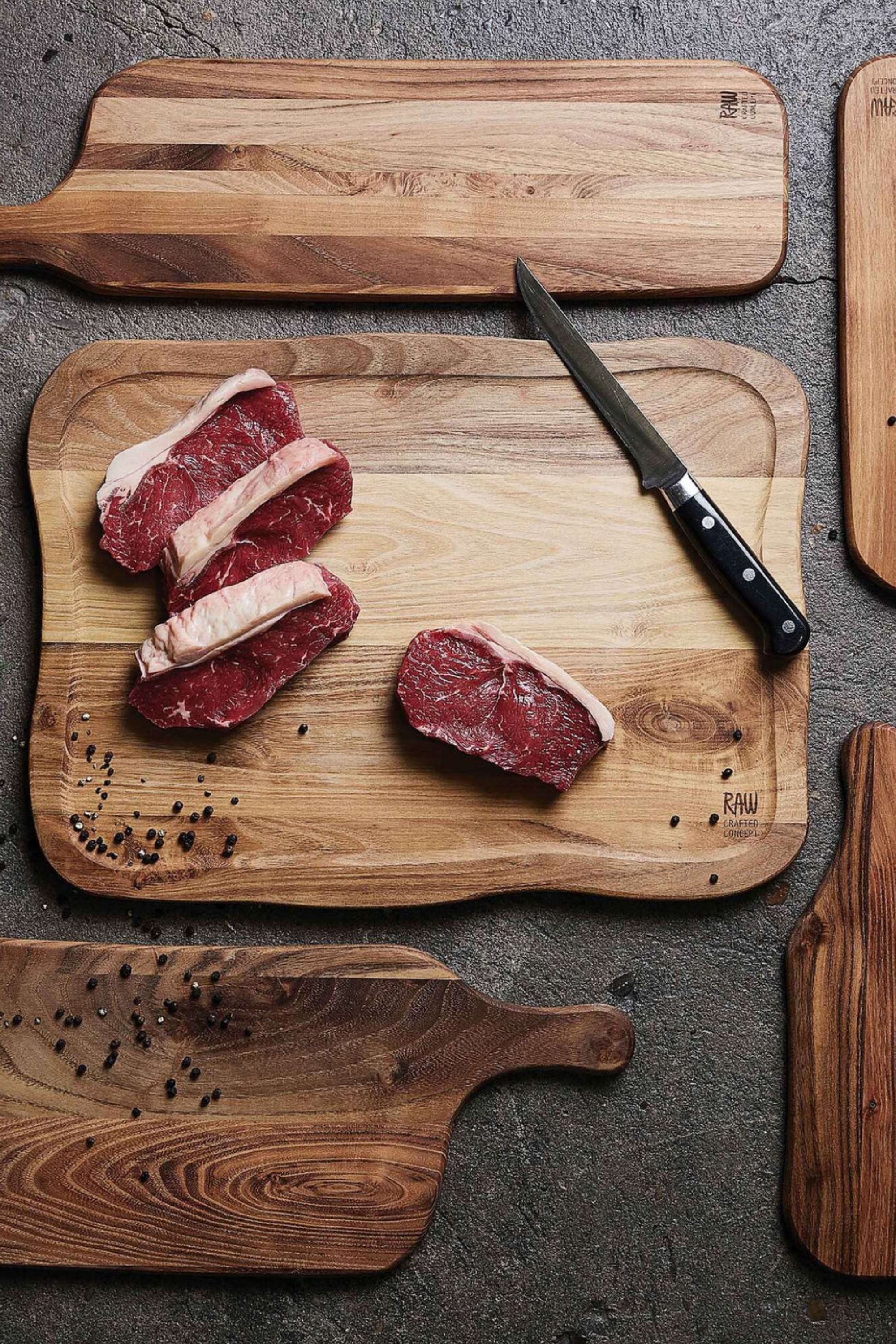 RAW Teak vágódeszka 32 x 22 cm