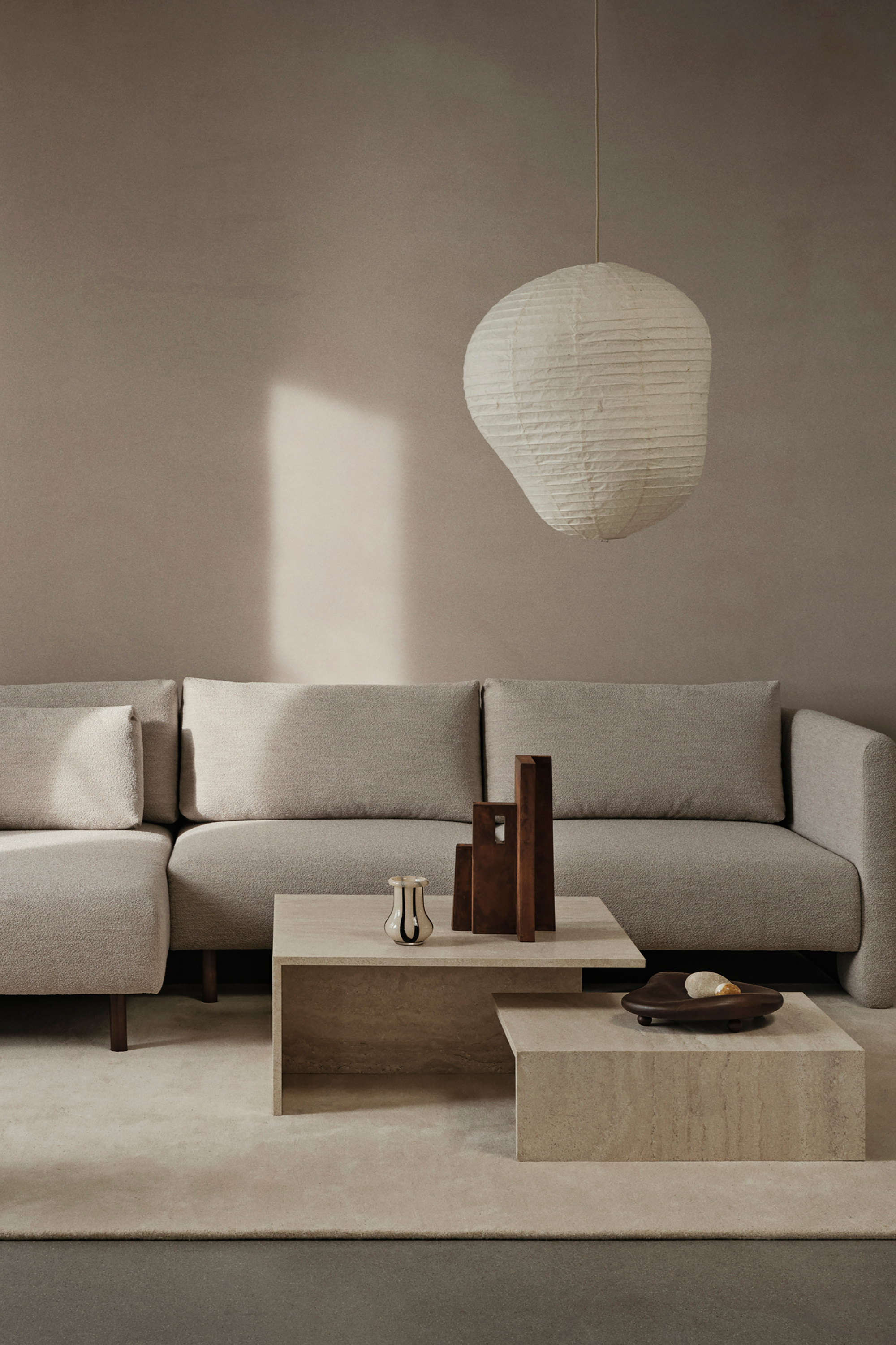 Riban vase H19 cream