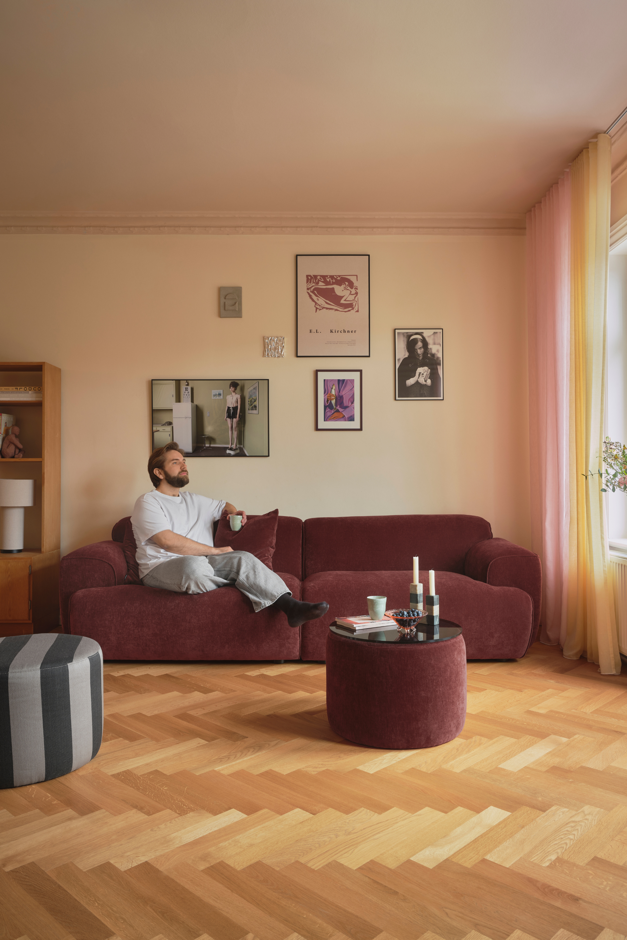 No. 9 Pouf Moss Burgundy