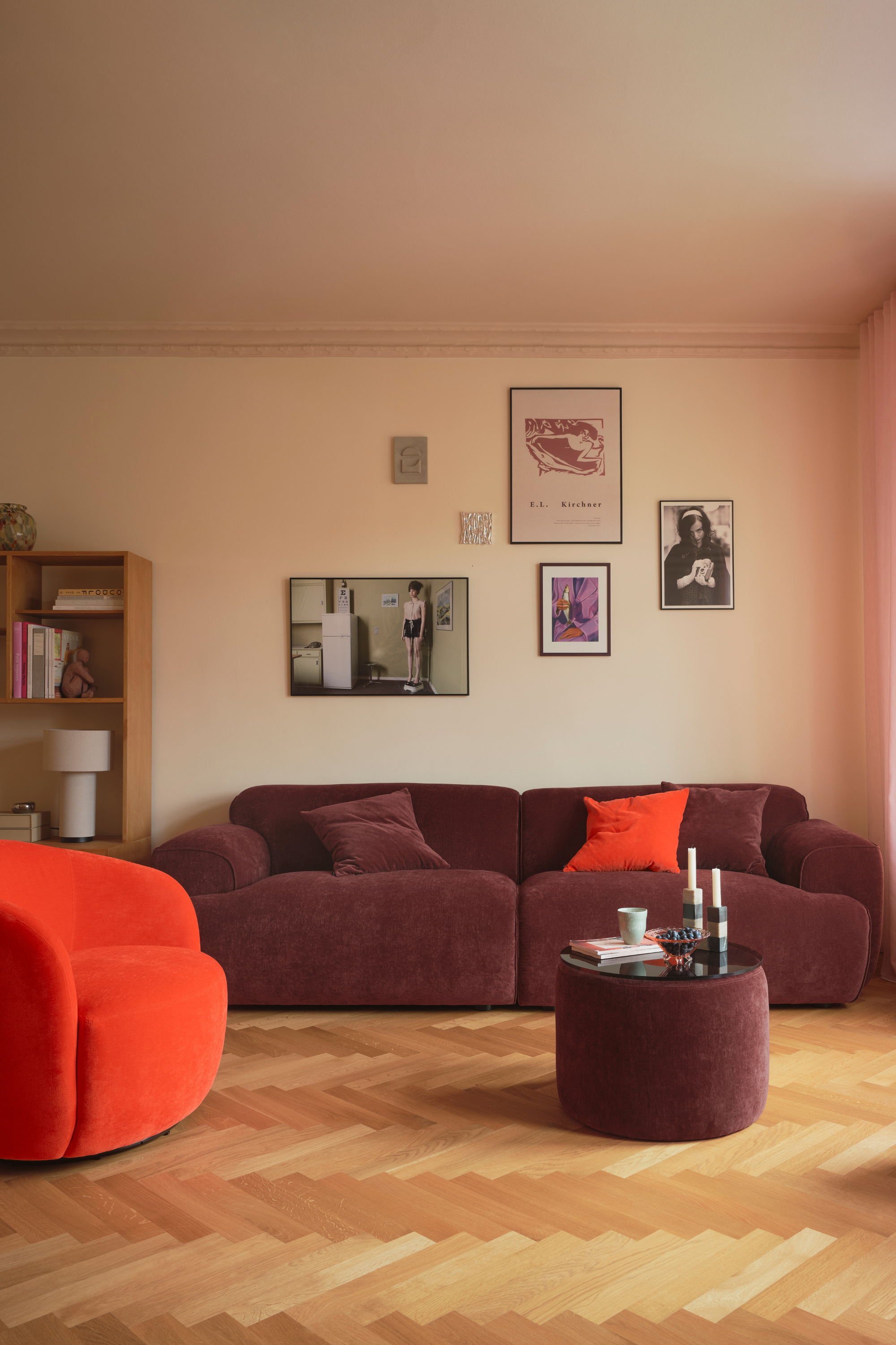 No. 9 Pouf Moss Burgundy