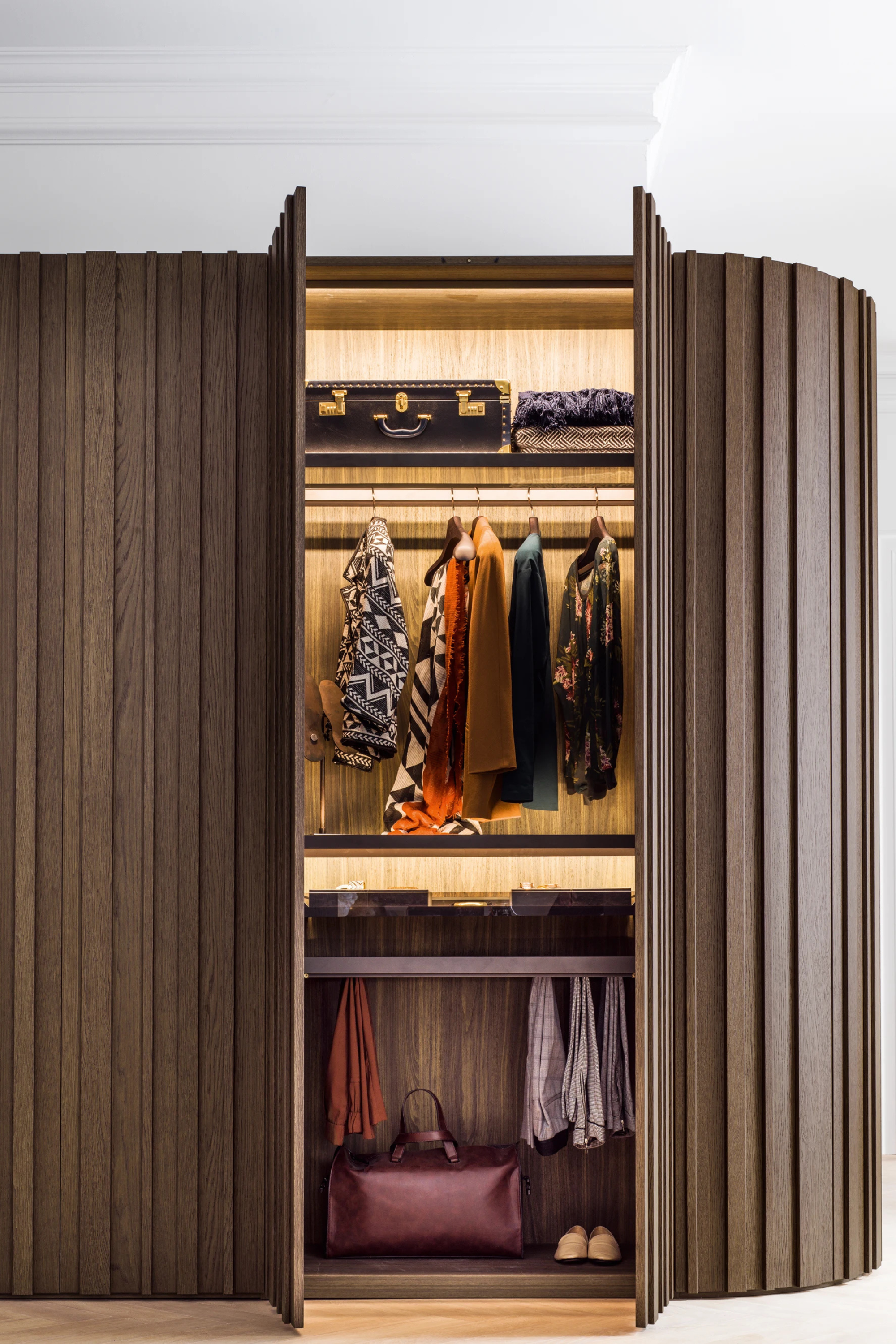 STAVE & PERRY wardrobe