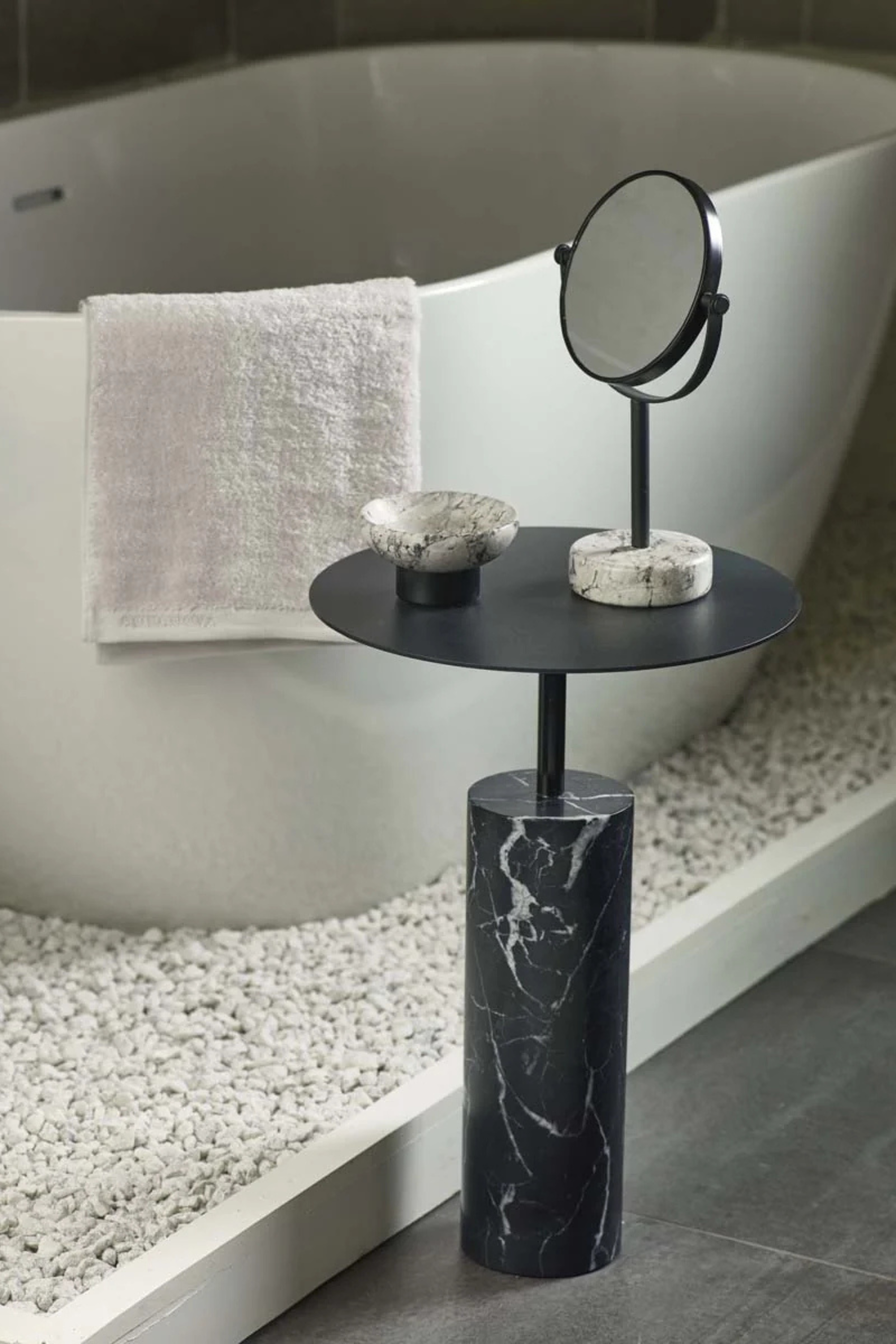 Nero - Side table - Black