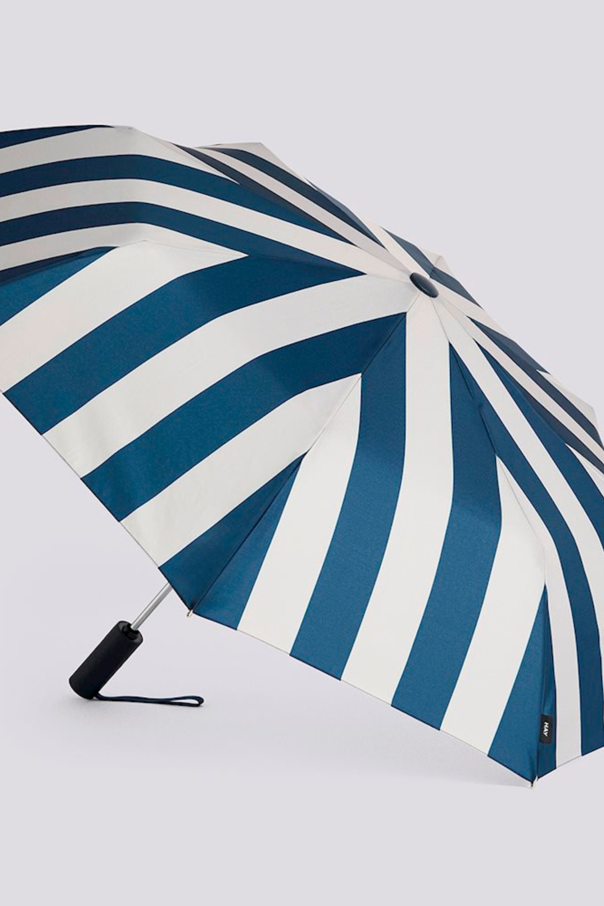 Regn szürke esernyő