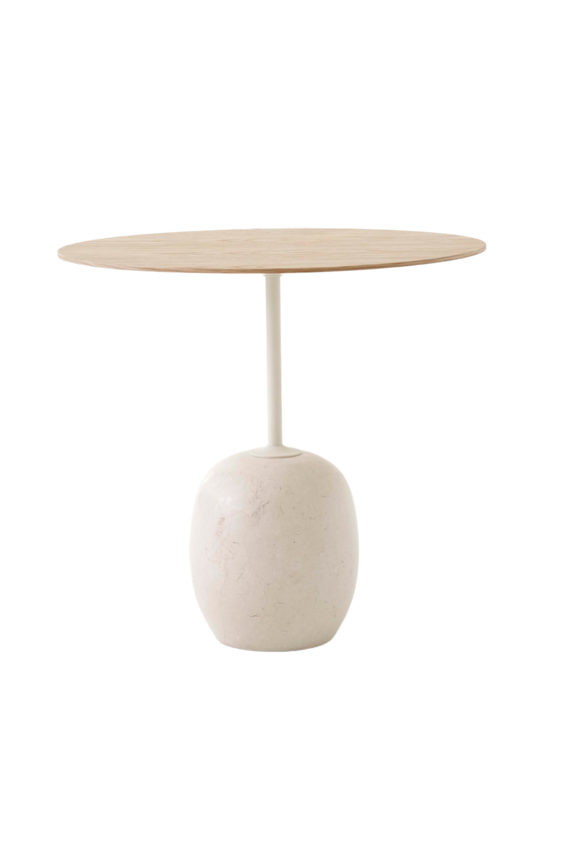 Lato LN9 Lacquered Oak w. Crema Diva