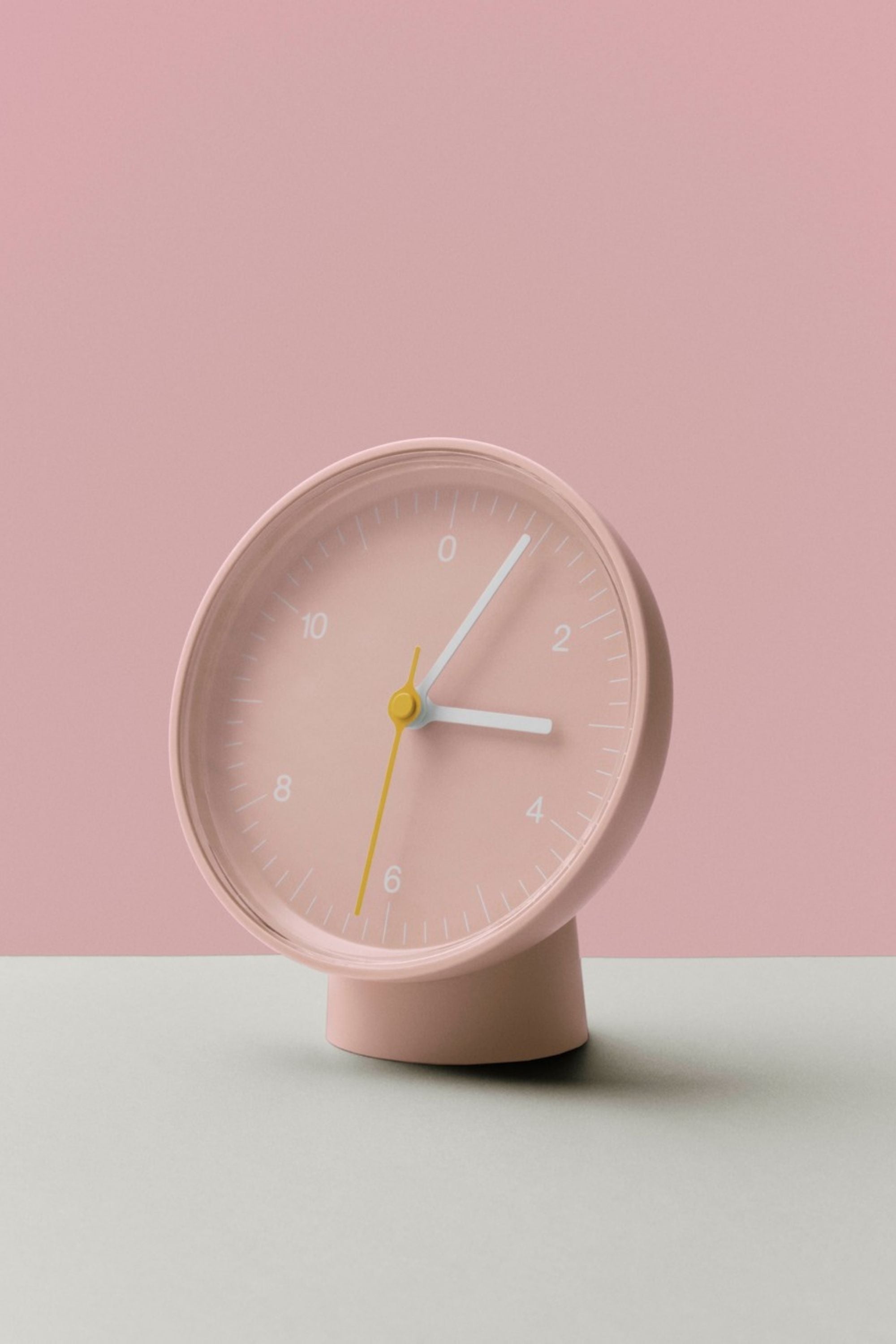 Table Clock pink