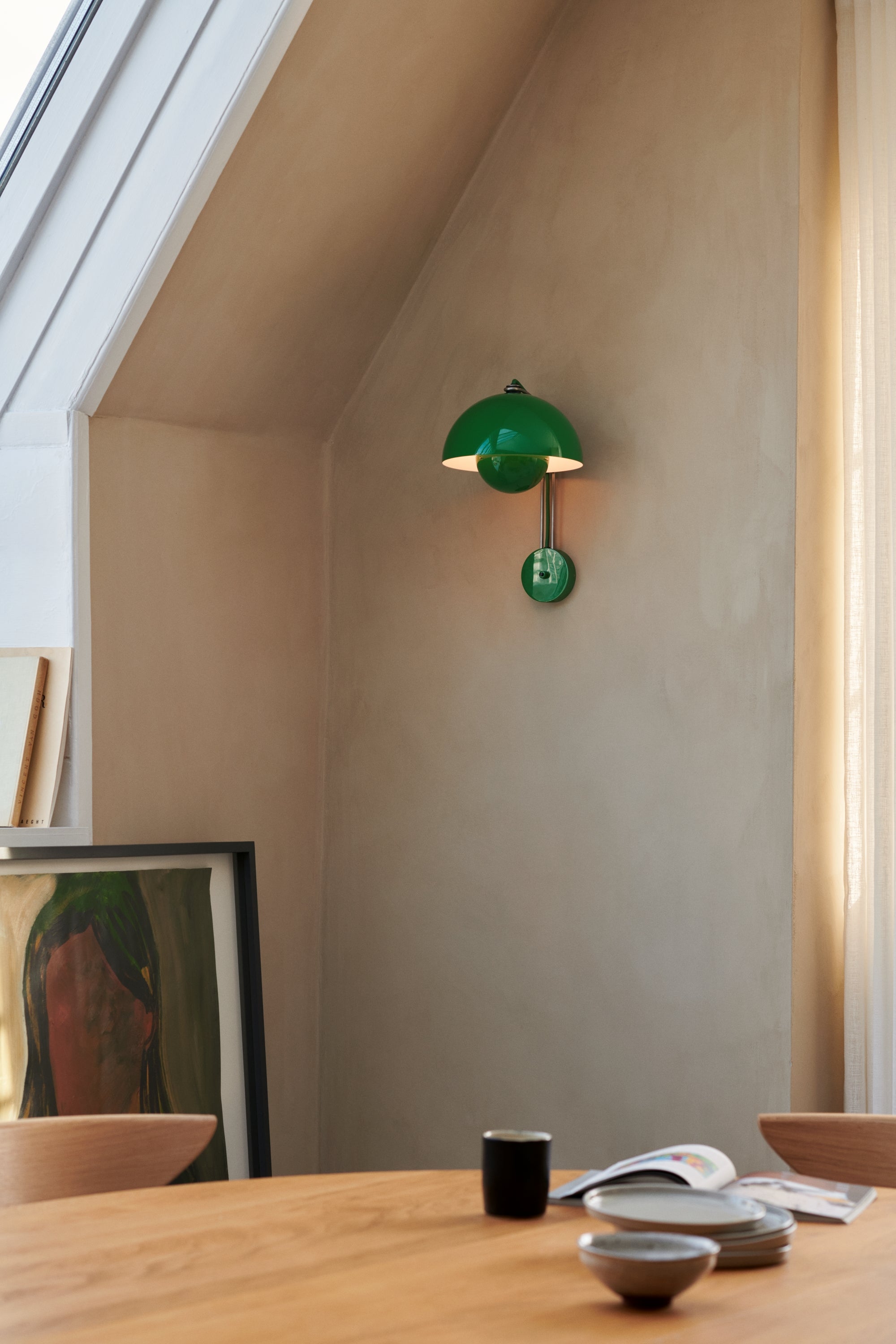 Flowerpot VP8 Signal Green | &Tradition | Home of Solinfo | 