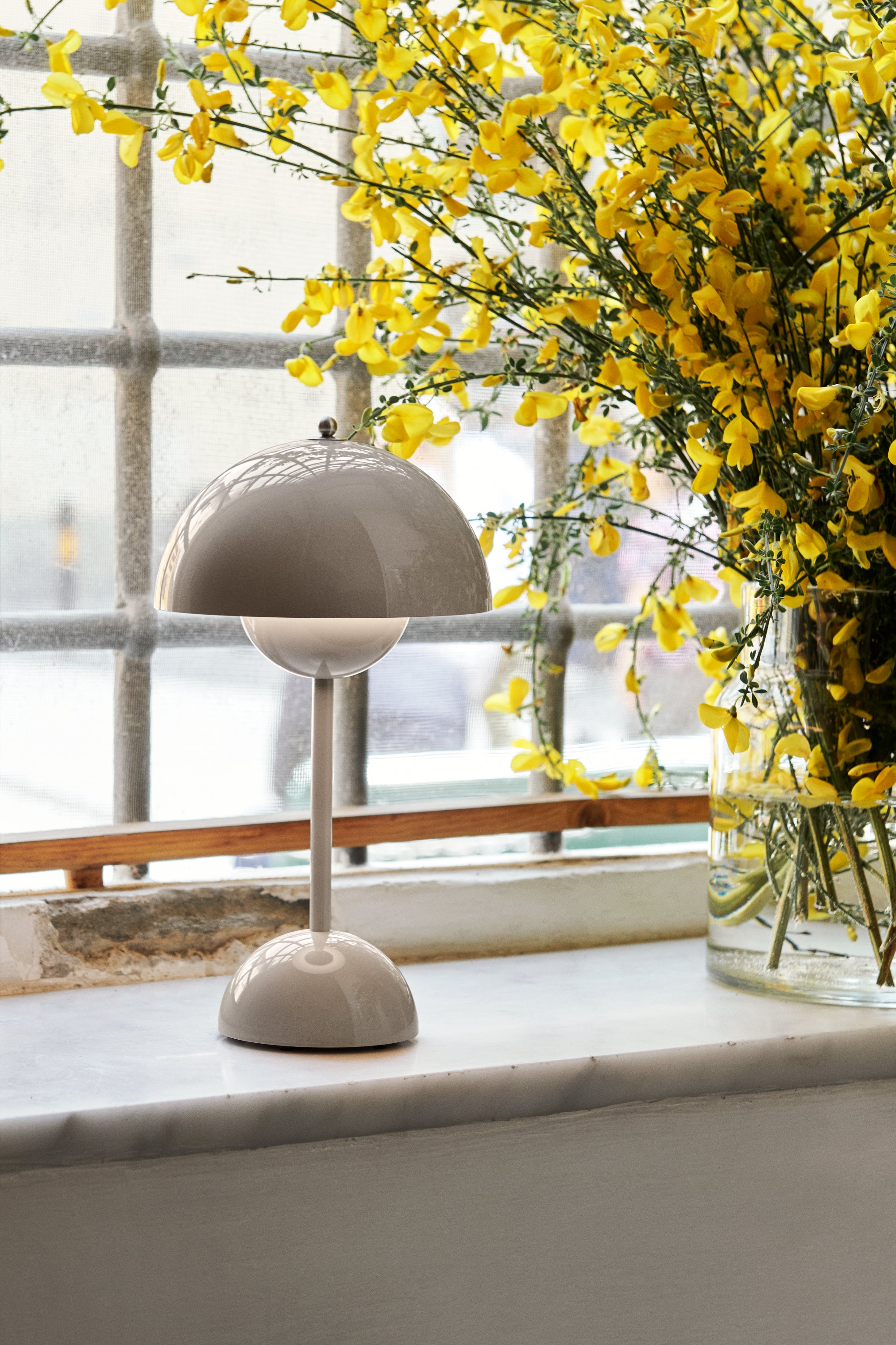 Flowerpot VP9 grey beige lamp
