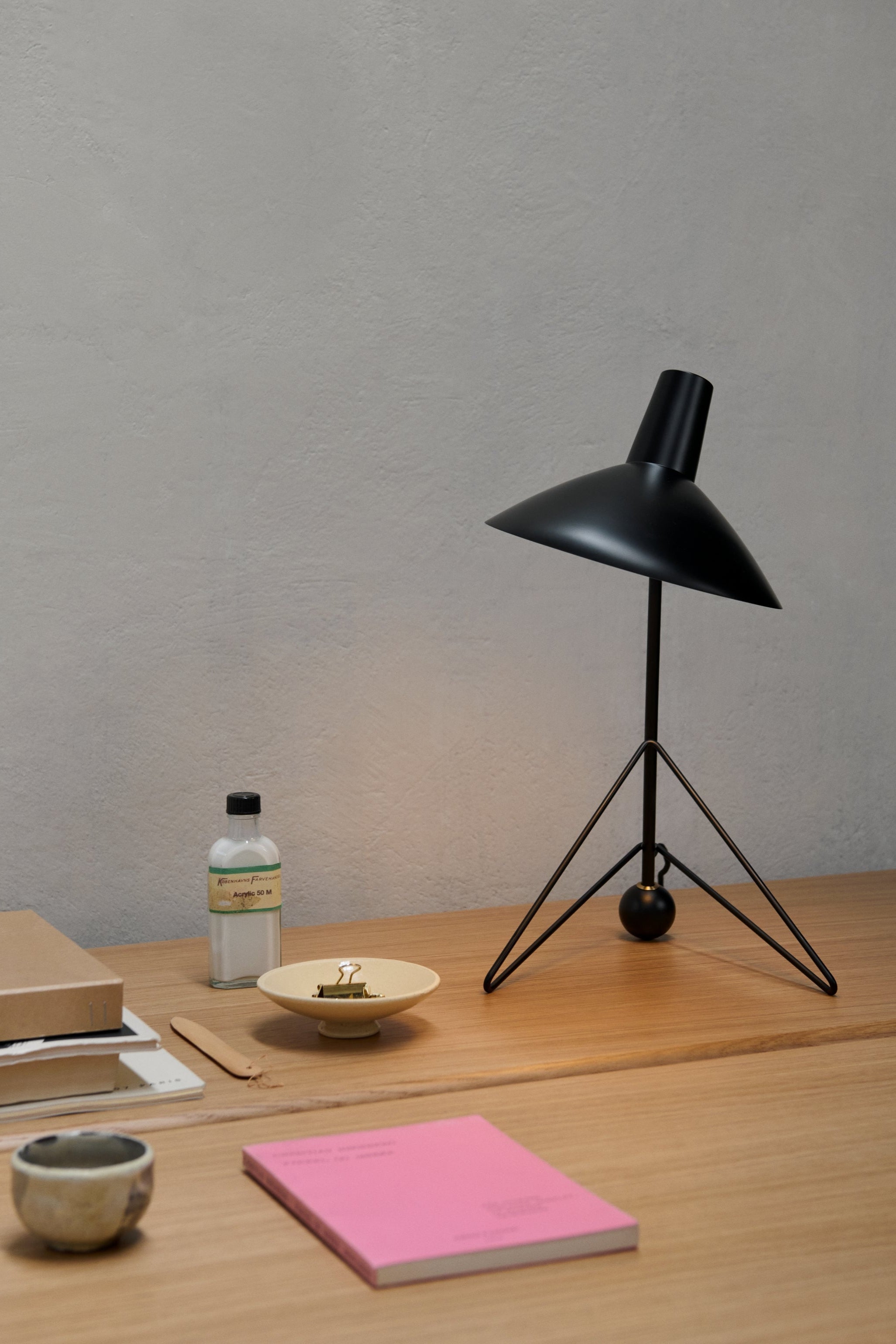 Tripod HM9 Table Lamp Black | &Tradition | Home of Solinfo | 