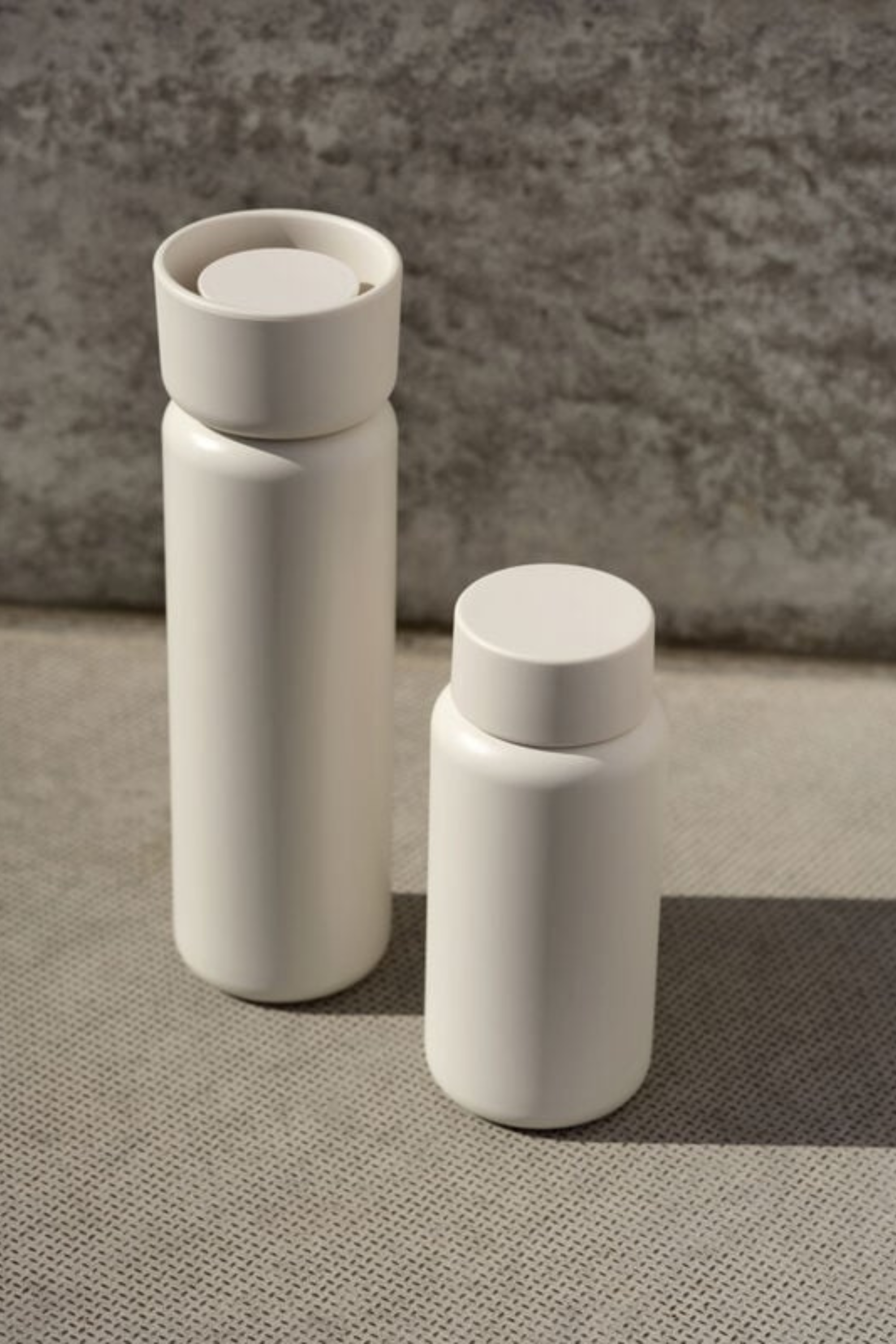 Singles Thermo mug with two lids cream