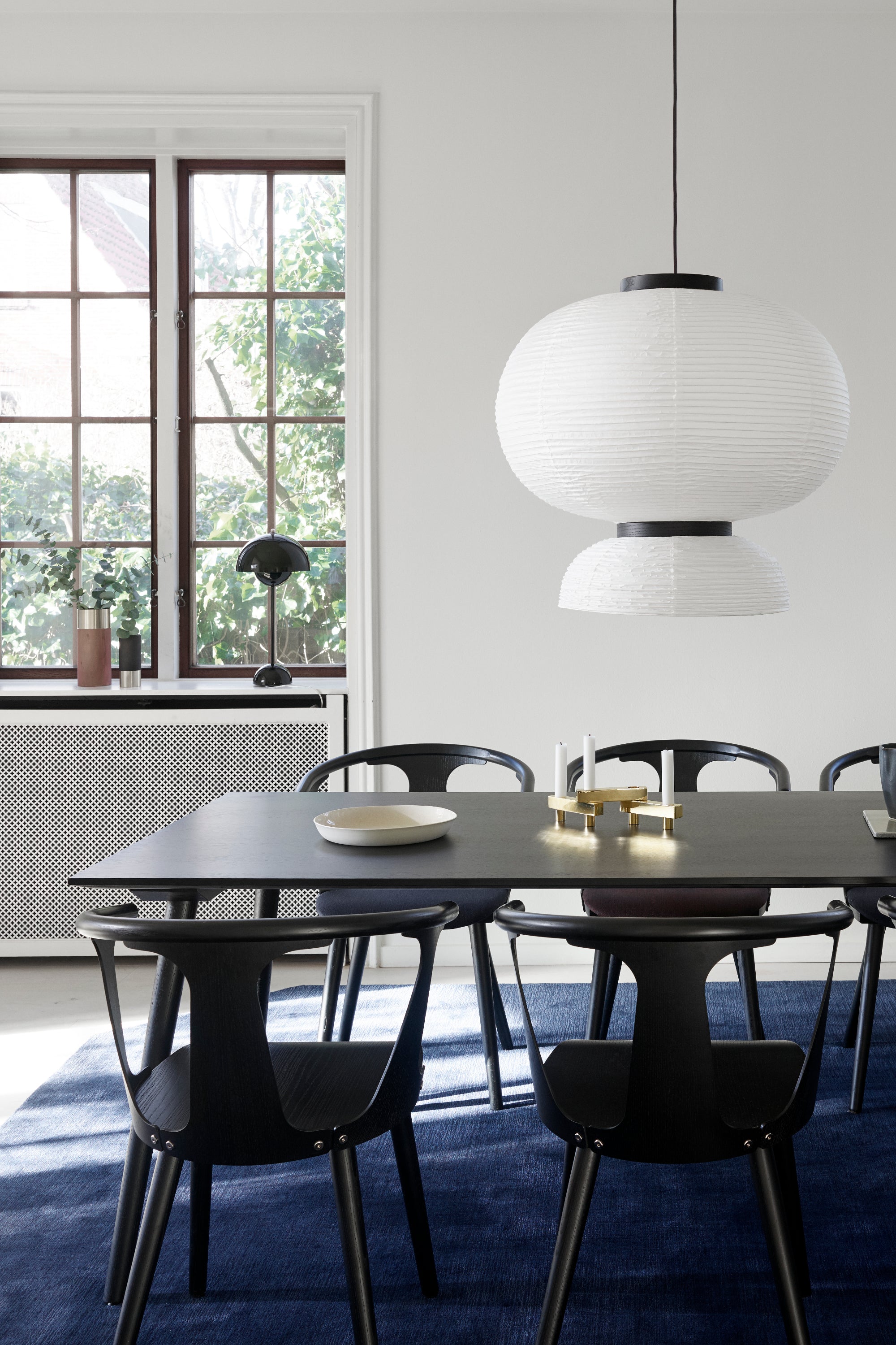 In Between SK2 black upholstered chair