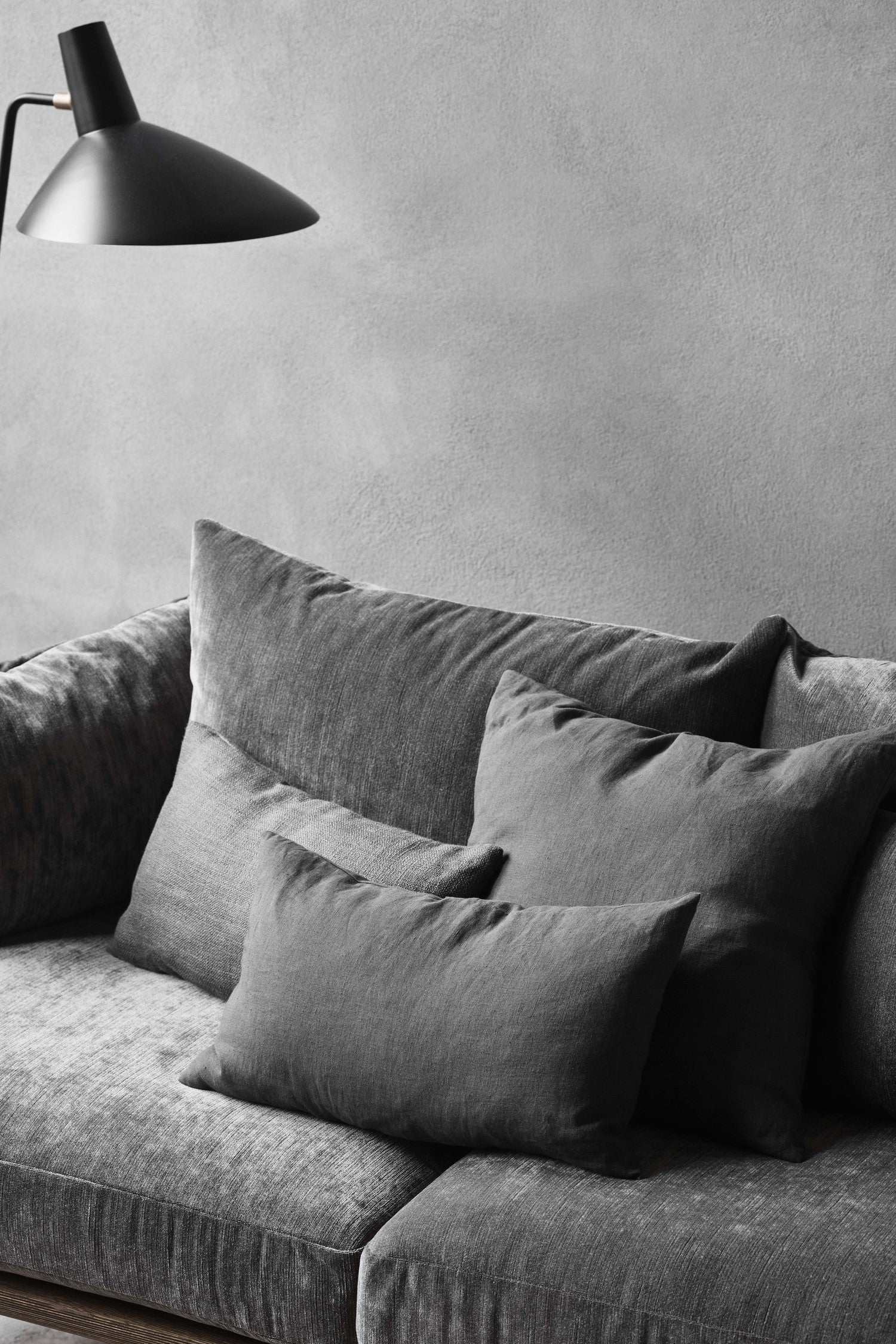 Collect Cushion SC28, Slate/Heavy Linen | &Tradition | Home of Solinfo