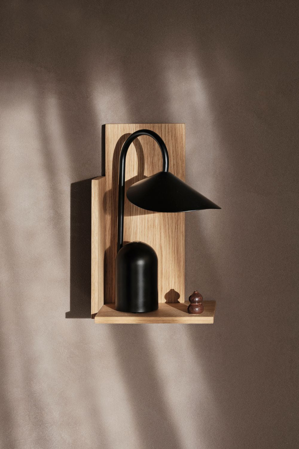 Arum Portable Lamp Black | ferm LIVING | Home of Solinfo