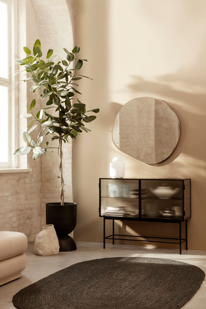 Hourglass Pot M black | ferm LIVING | Home of Solinfo