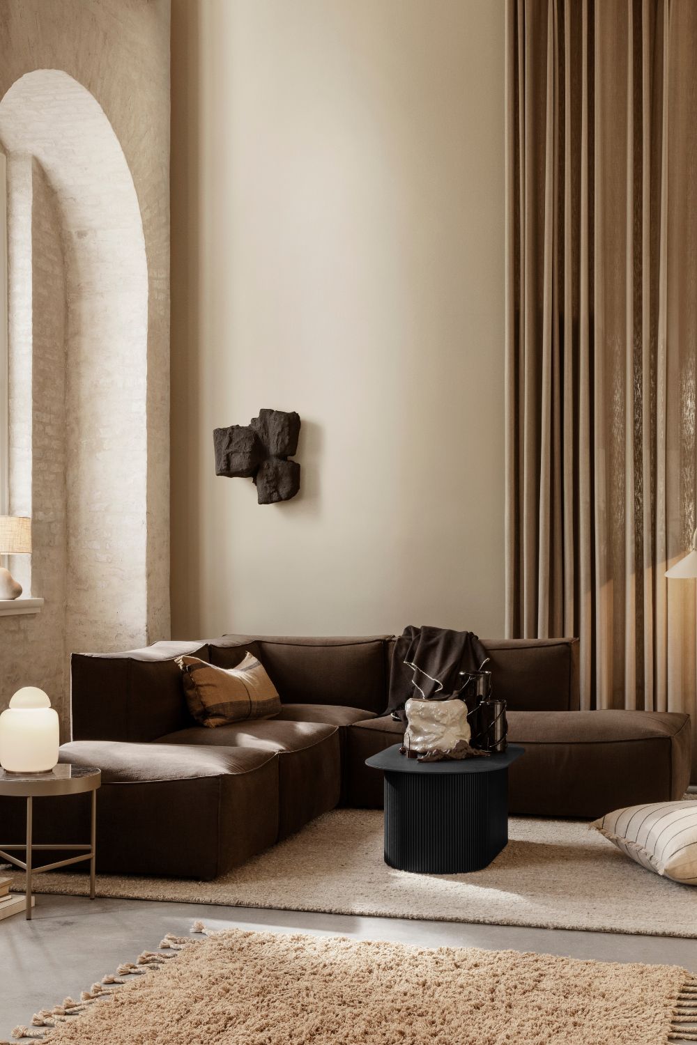 Podia Table Black | ferm LIVING | Home of Solinfo