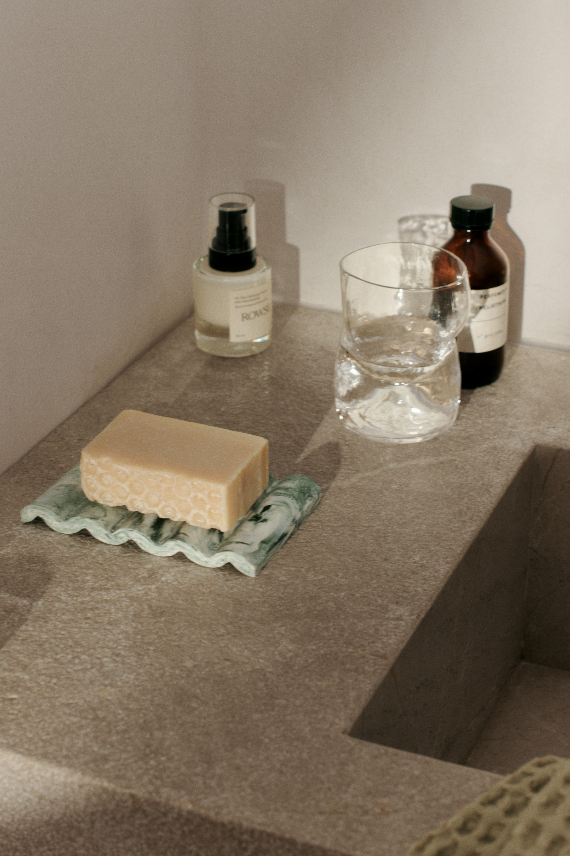 Mist Soap Dish - Emerald Off-white