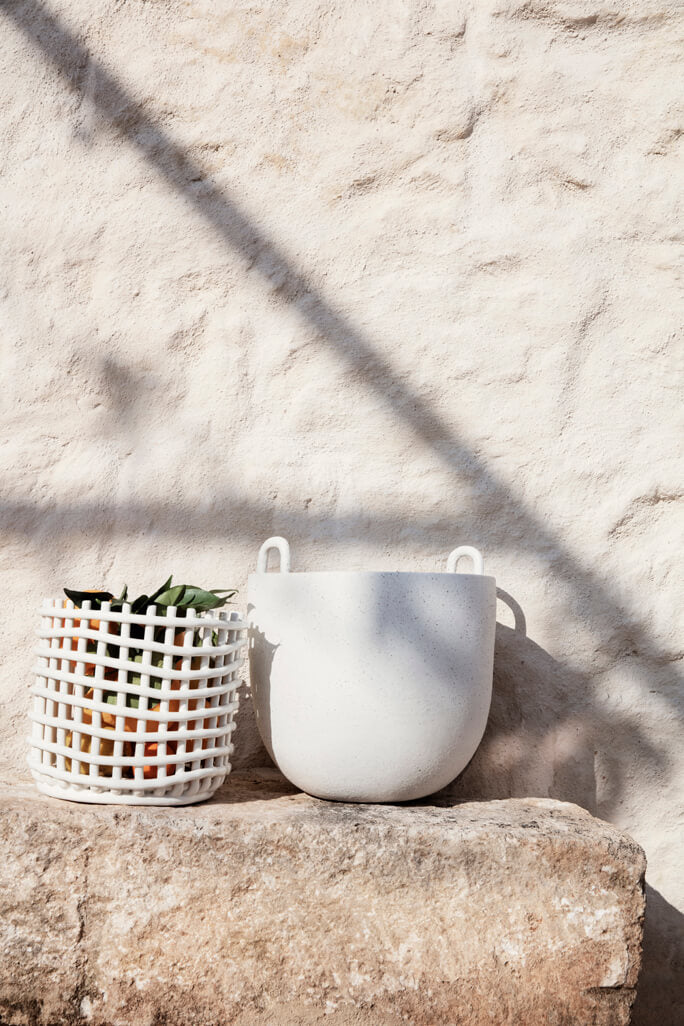 Ceramic Basket - Large Off-White | ferm LIVING | Home of Solinfo