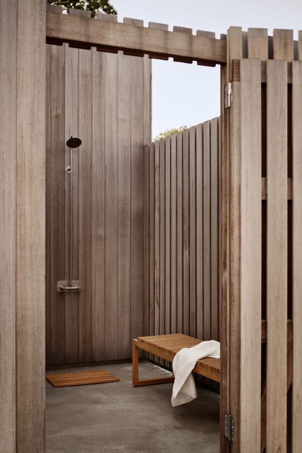 Dania Mat Teak | Fritz Hansen | Home of Solinfo
