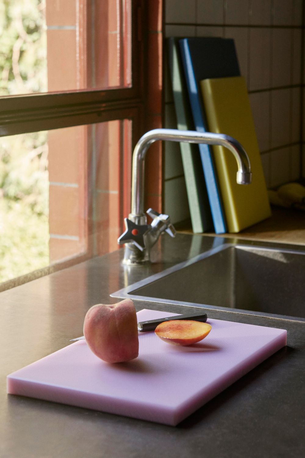 Slice Chopping Board Medium Lavender | Hay | Home of Solinfo