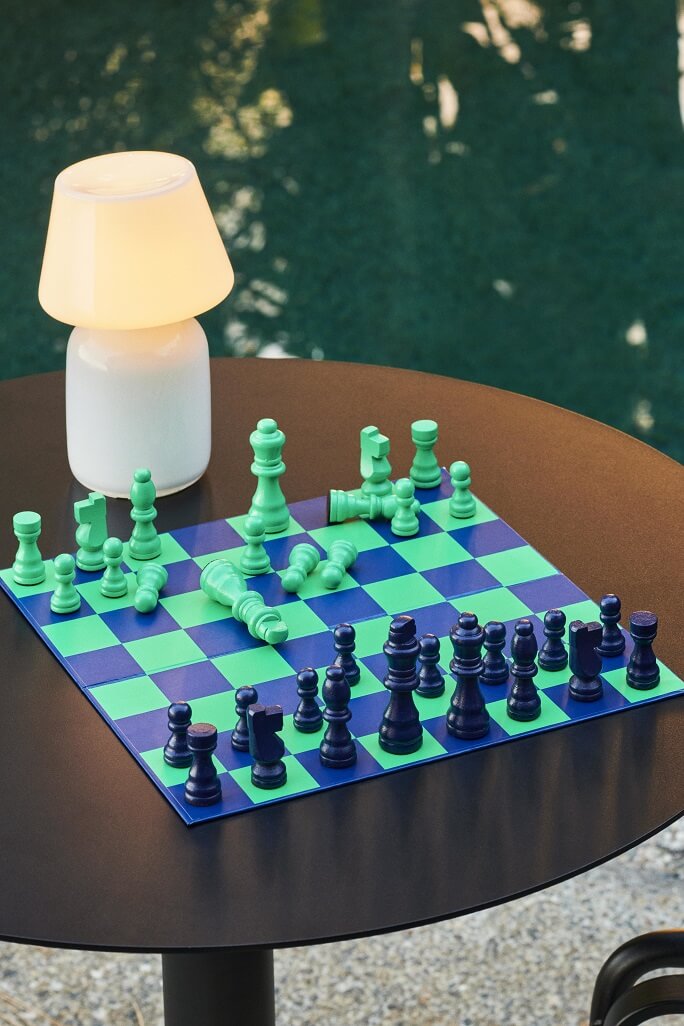 Play chess green