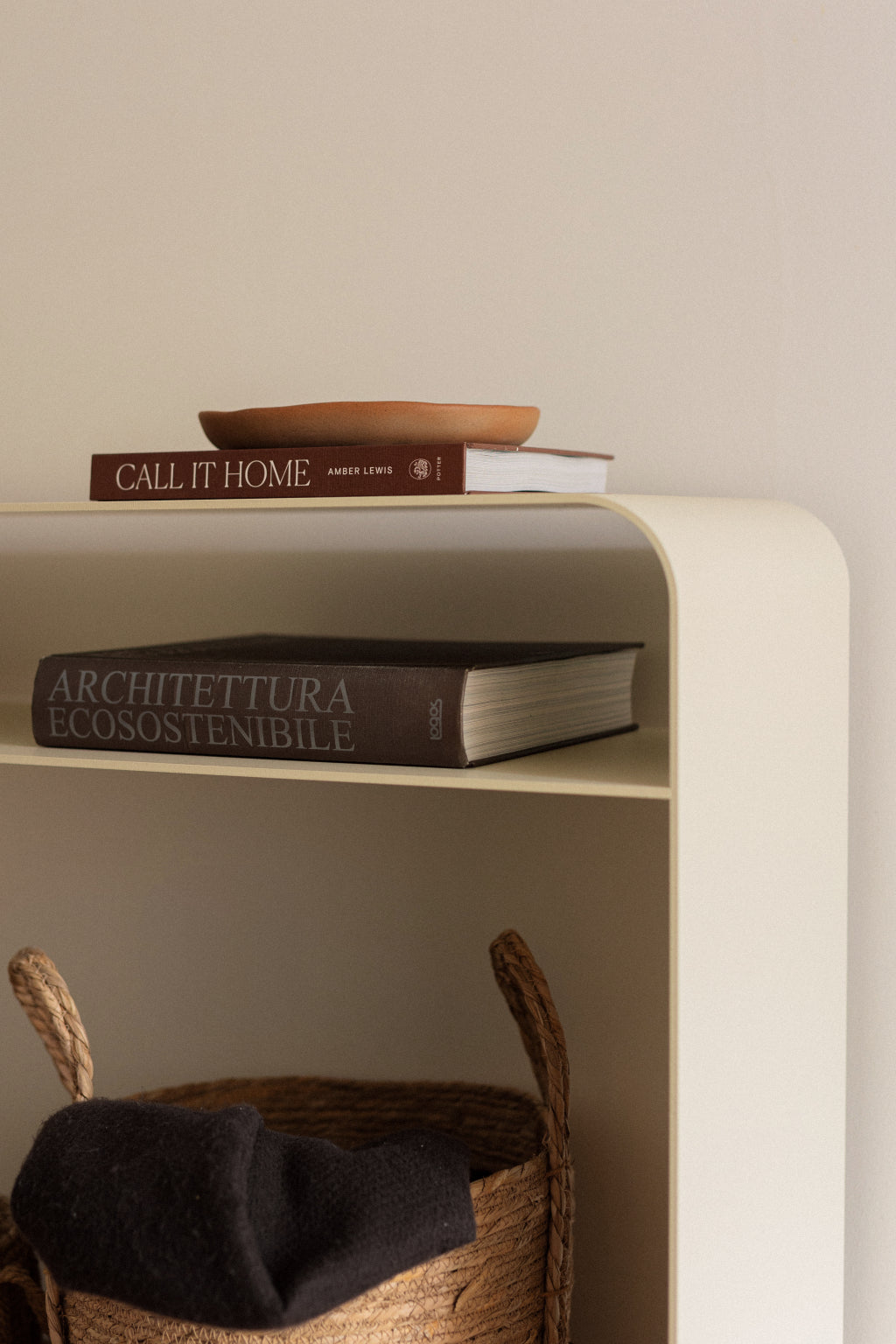 Tara console table off-white