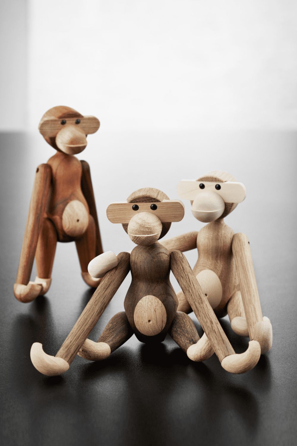 Small Monkey Smoked oak