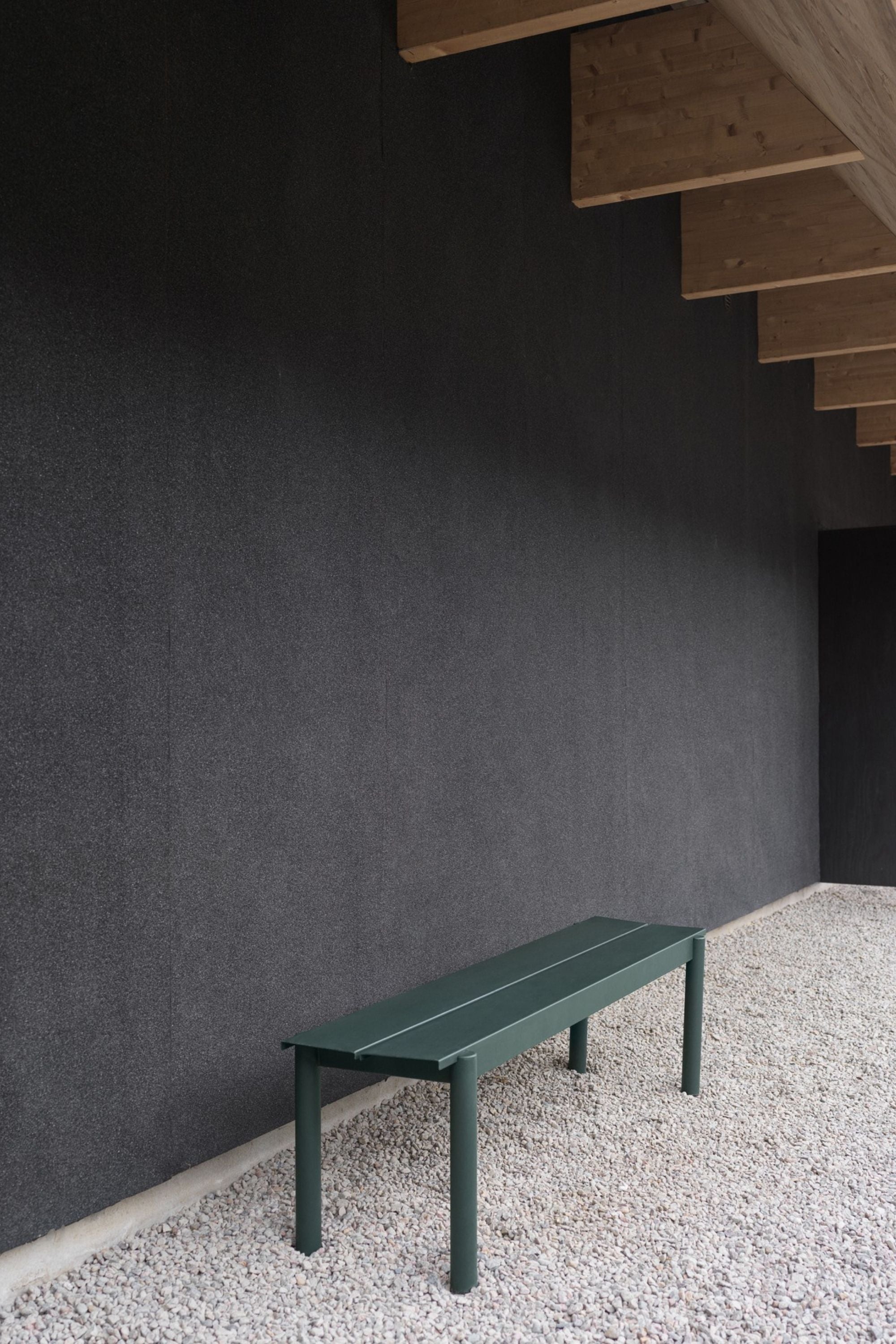 Linear sötétzöld kültéri pad