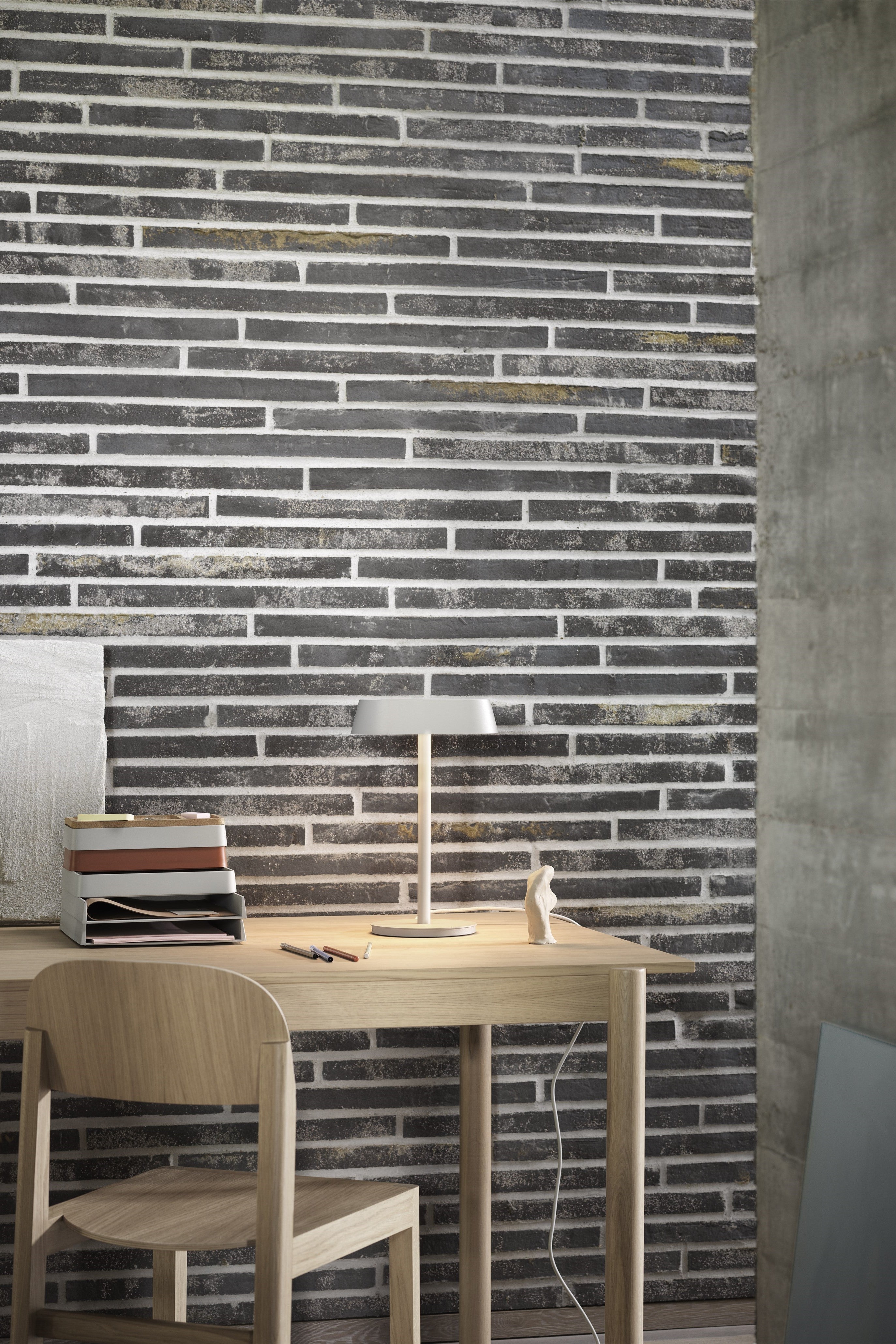 Linear Table Lamp