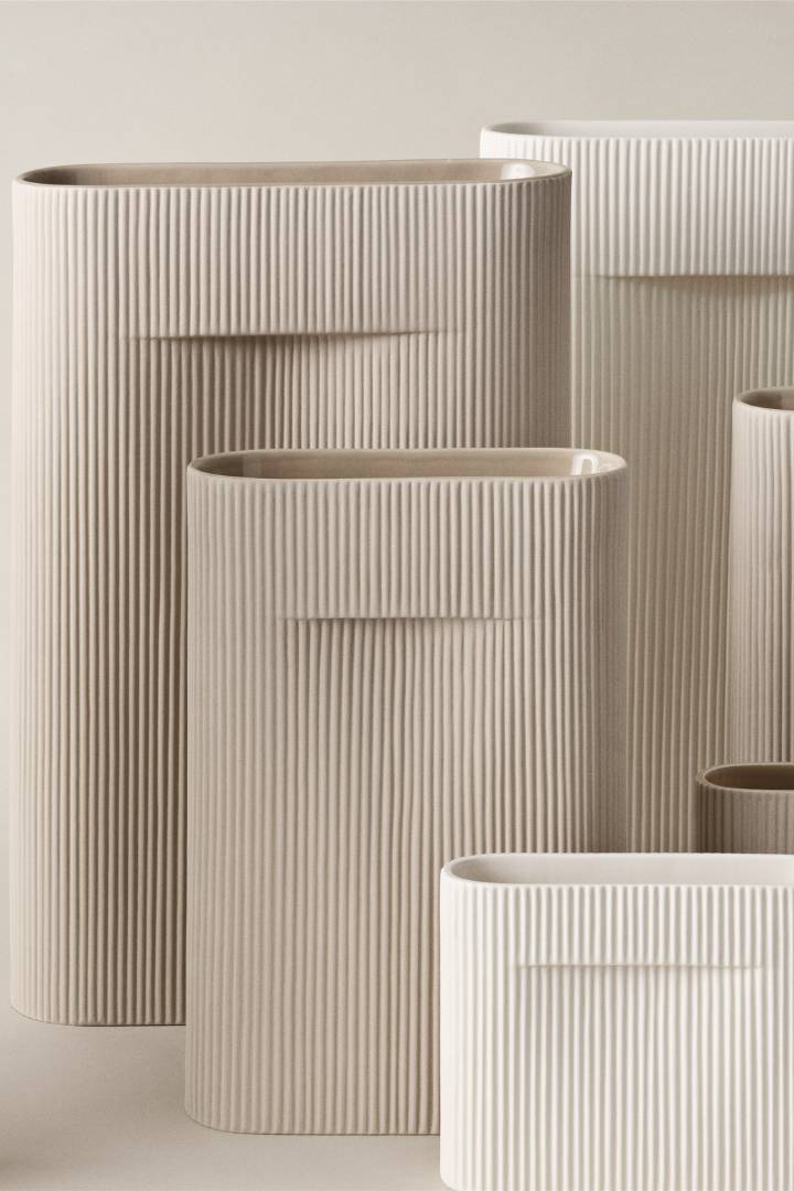 Ridge beige vase 16,5