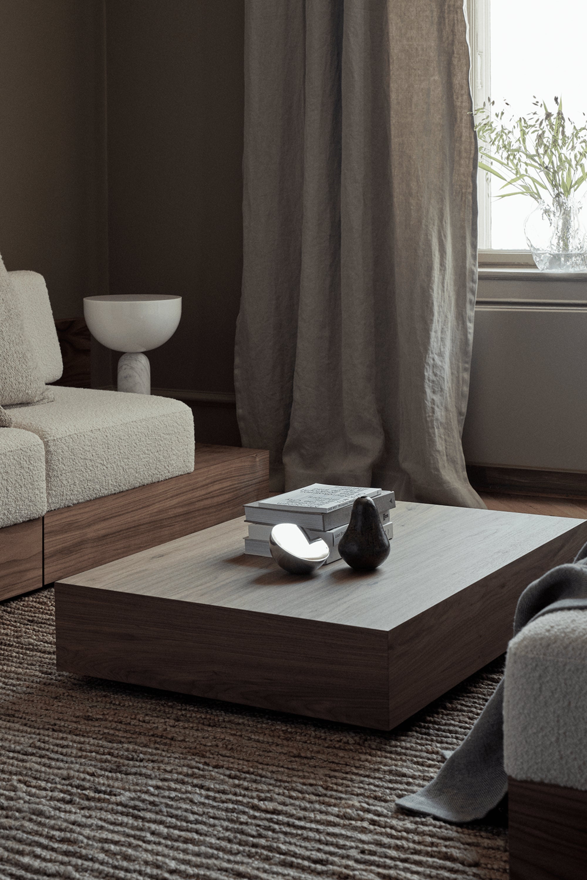 Aura Table Mirror