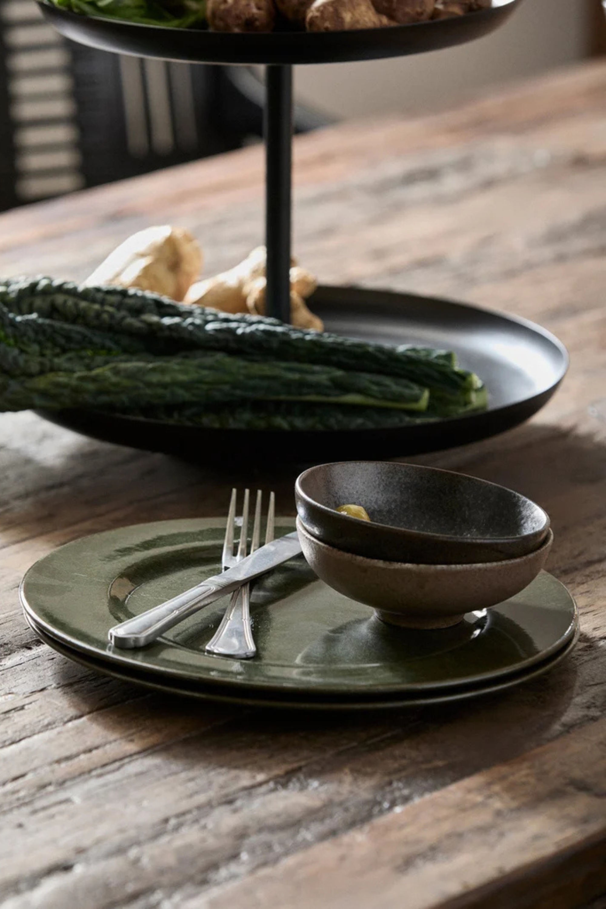 Inez tál S, matt fekete