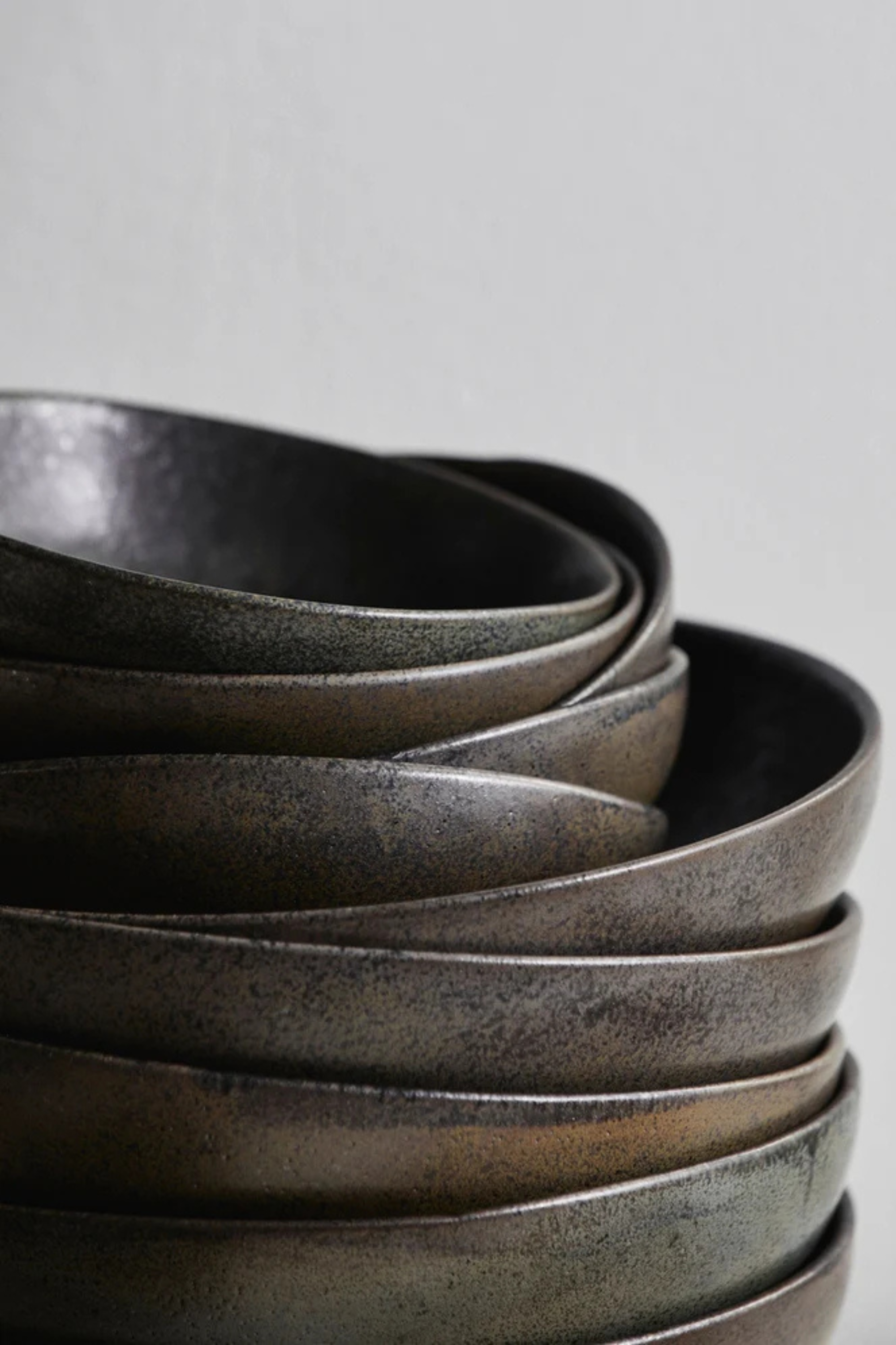 Inez Tál, M, matt fekete